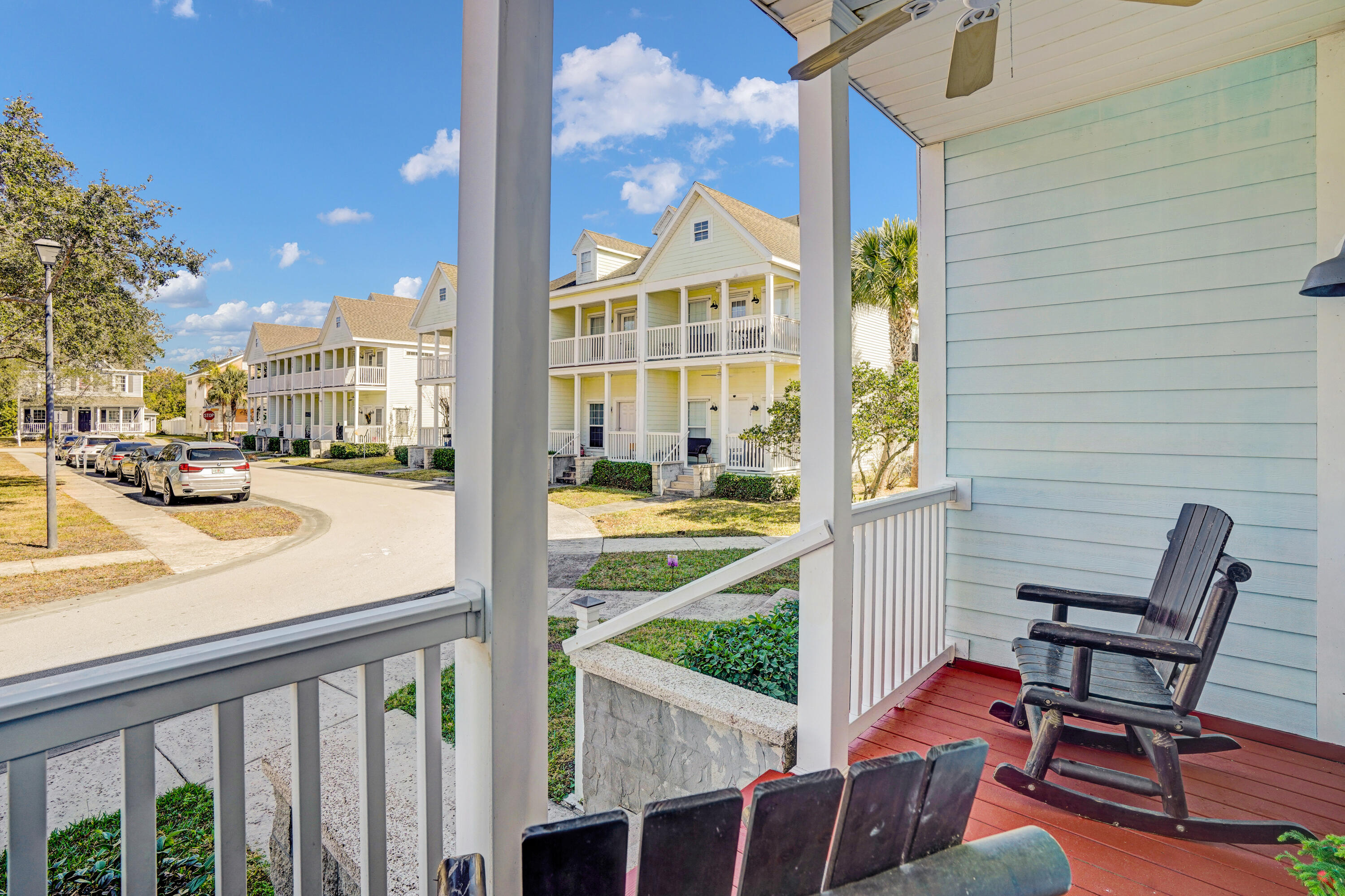 MAGNOLIA SQUARE - Residential