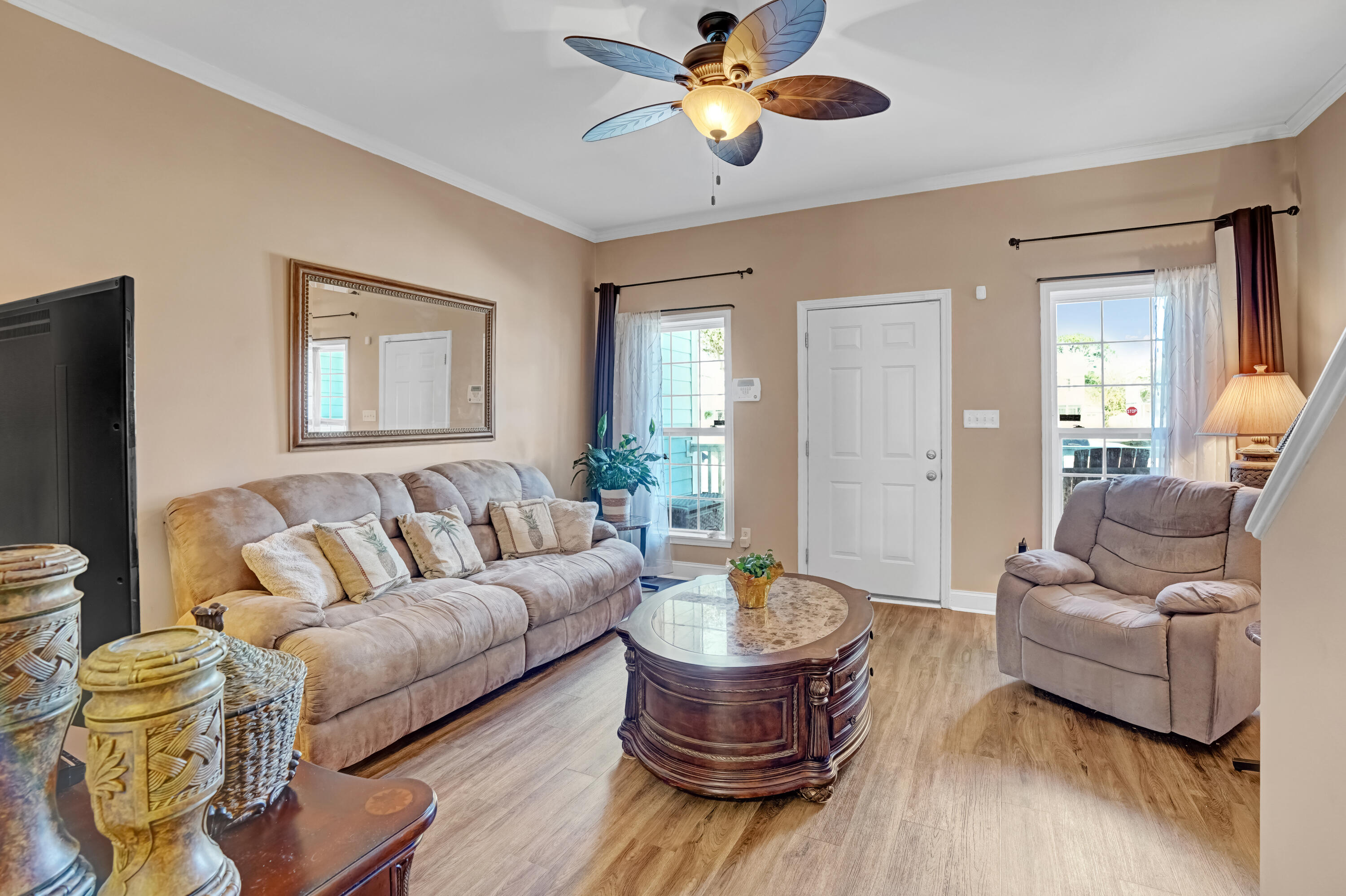 MAGNOLIA SQUARE - Residential