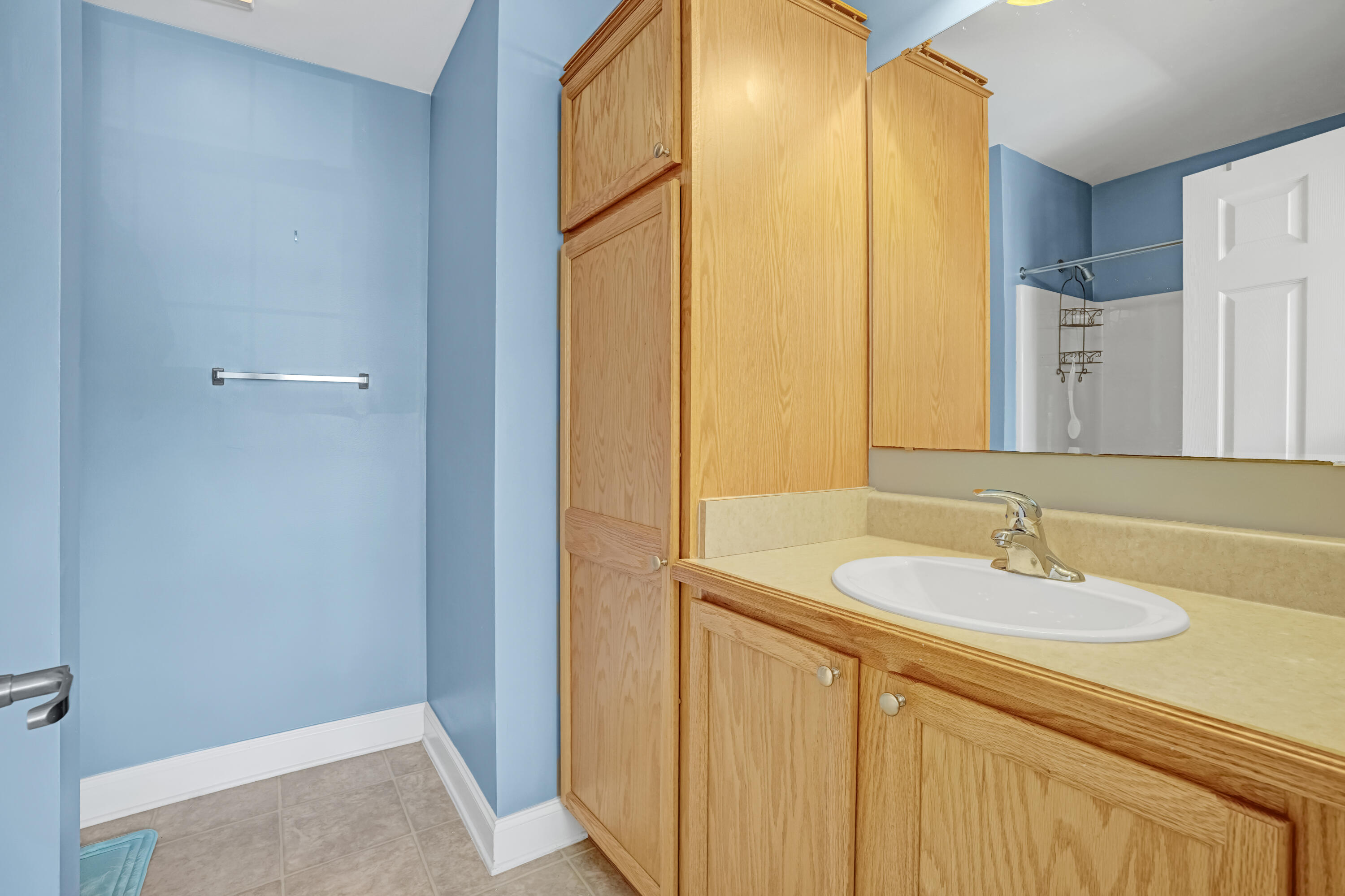 MAGNOLIA SQUARE - Residential