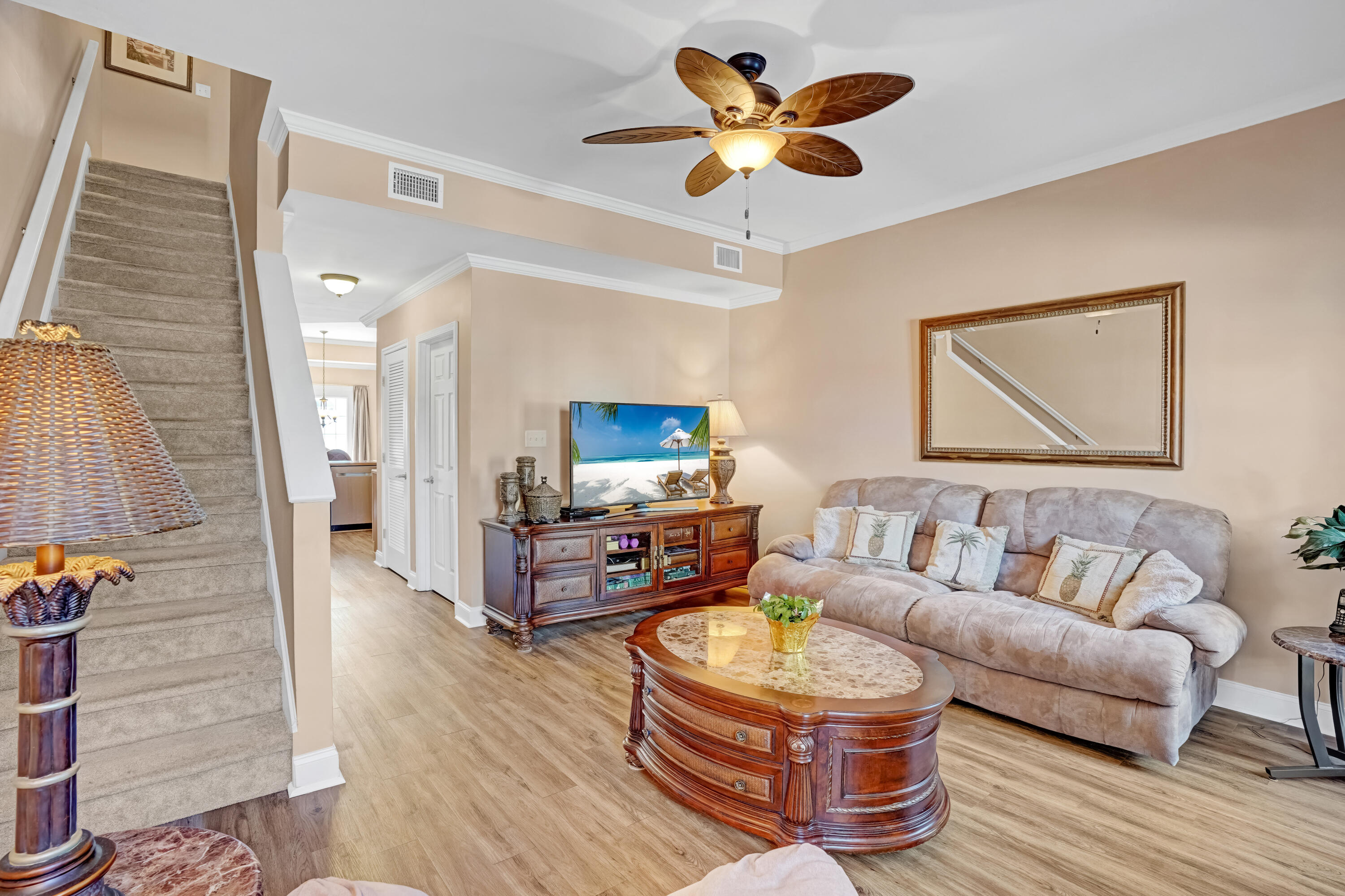 MAGNOLIA SQUARE - Residential