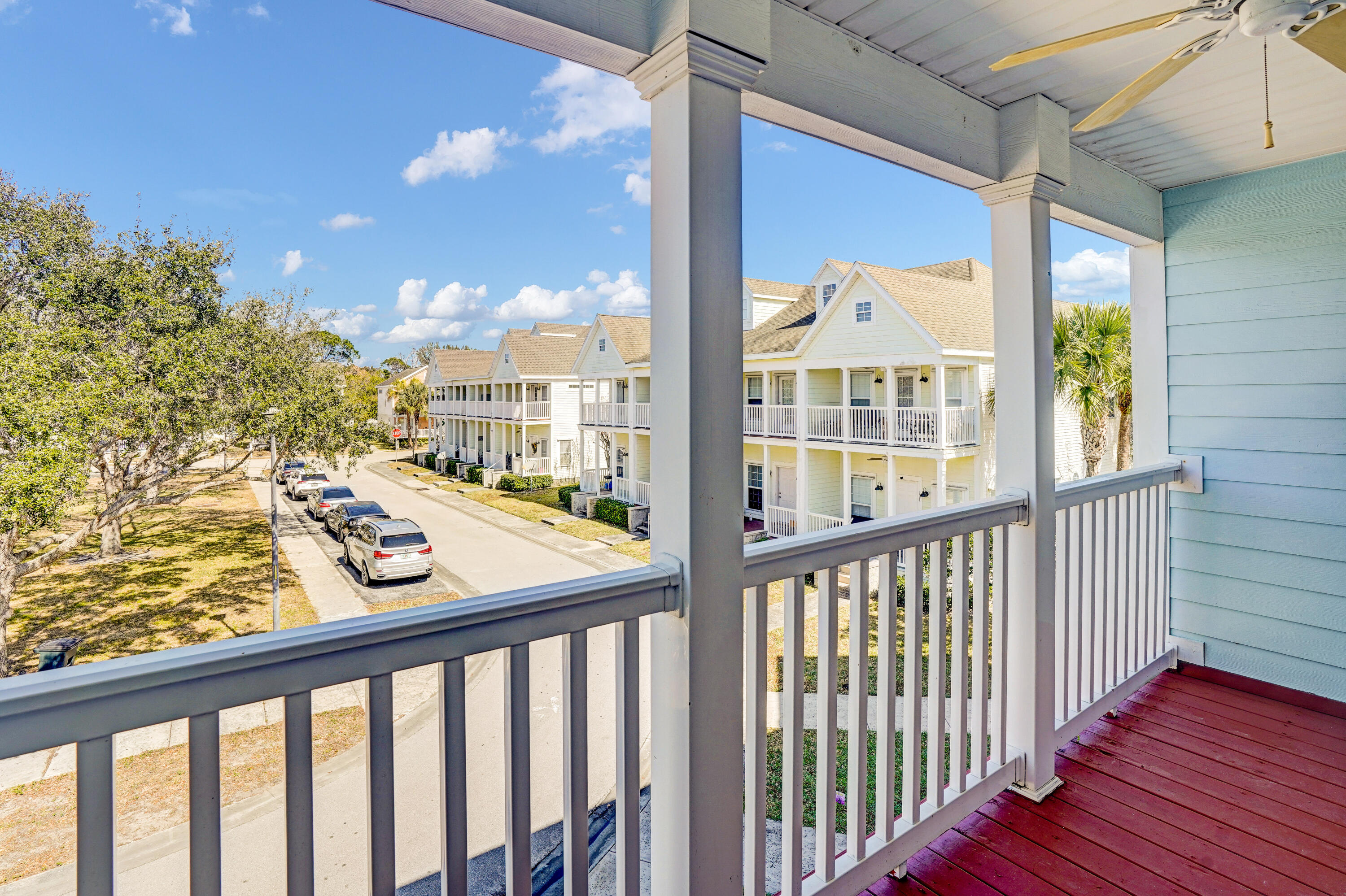 MAGNOLIA SQUARE - Residential