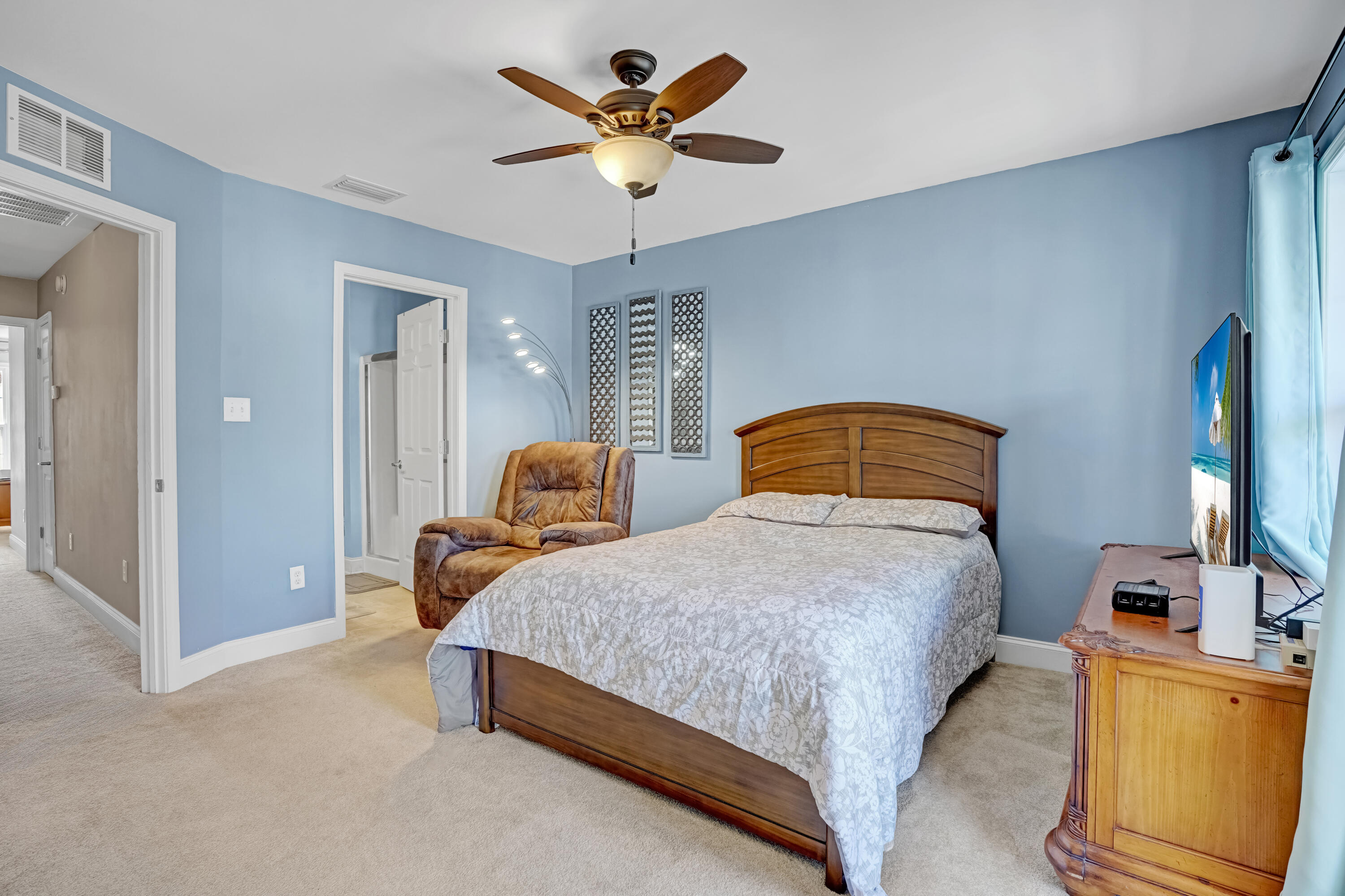 MAGNOLIA SQUARE - Residential