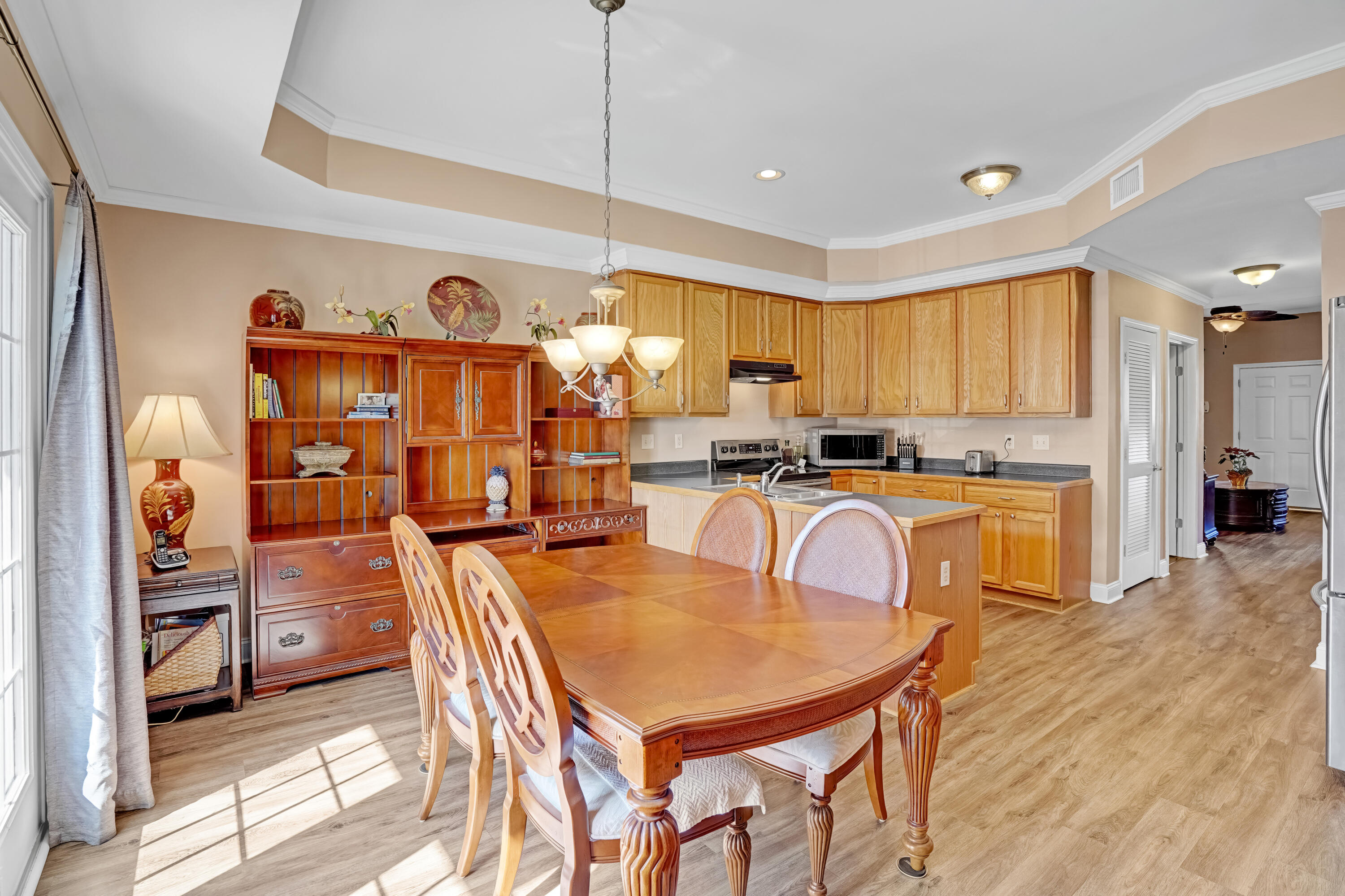 MAGNOLIA SQUARE - Residential