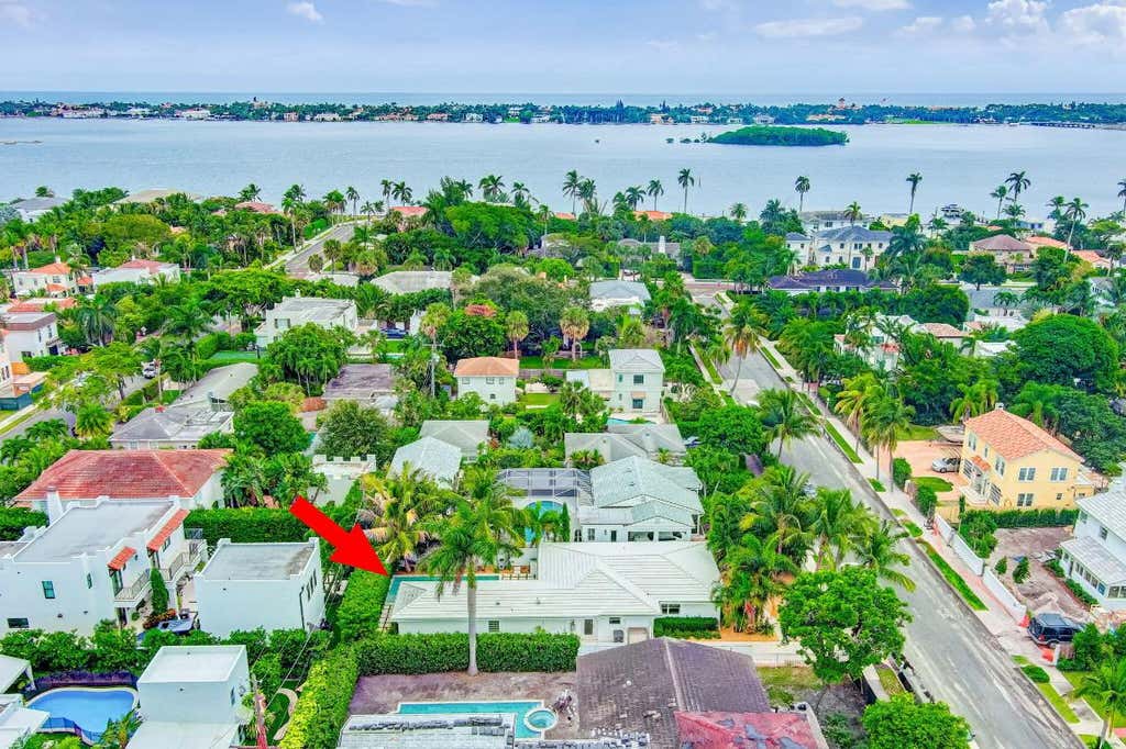 Photo of 201 Greymon Drive, West Palm Beach, FL 33405 (MLS # R11039036)
