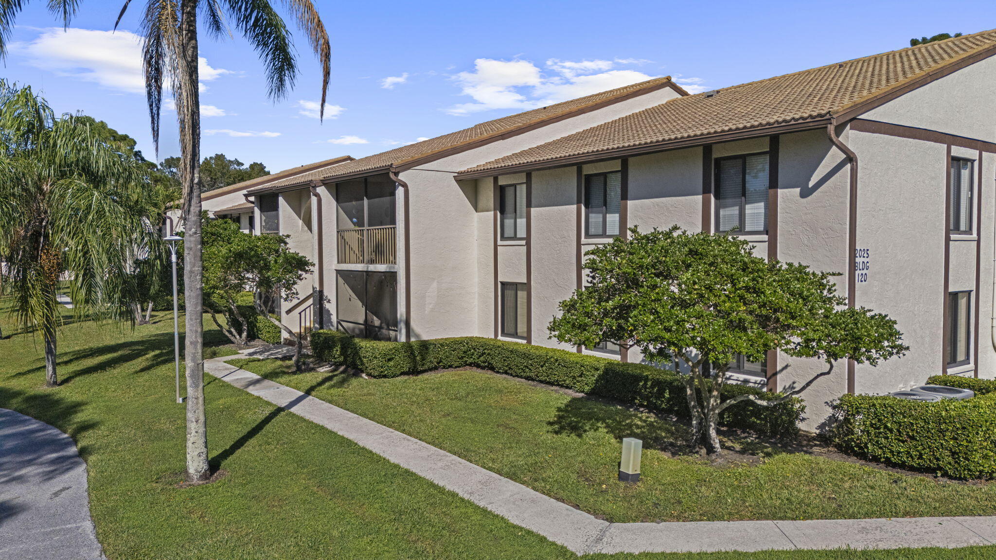 PINE RIDGE AT MARTIN DOWNS CONDO - Residential