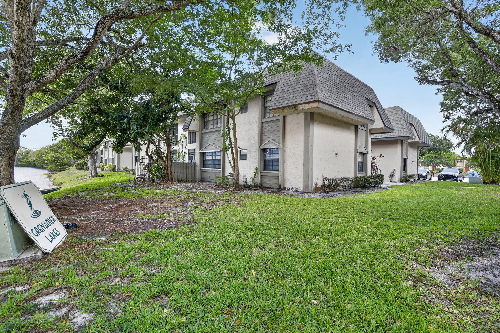 3610 NW 95th Terrace