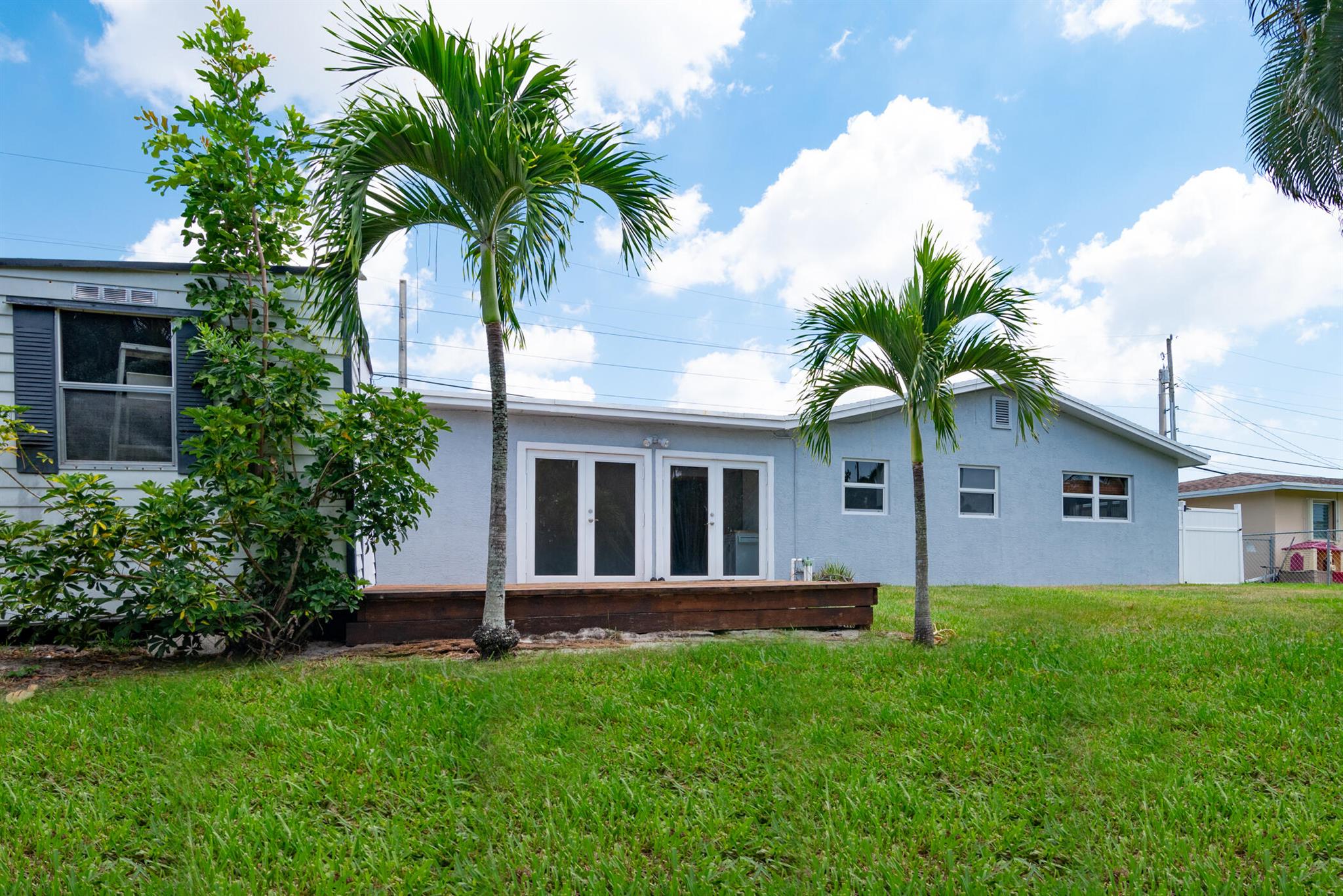 VENETIAN PARK - Residential