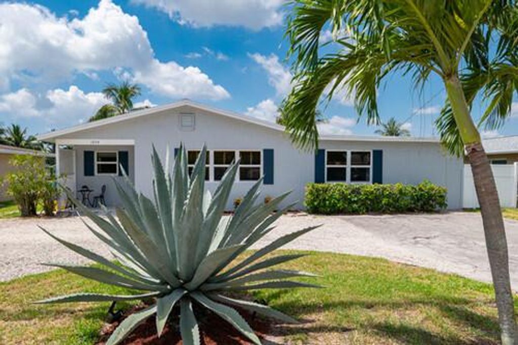 Photo of 1054 Old Boynton Road, Boynton Beach, FL 33426 (MLS # R10991650)