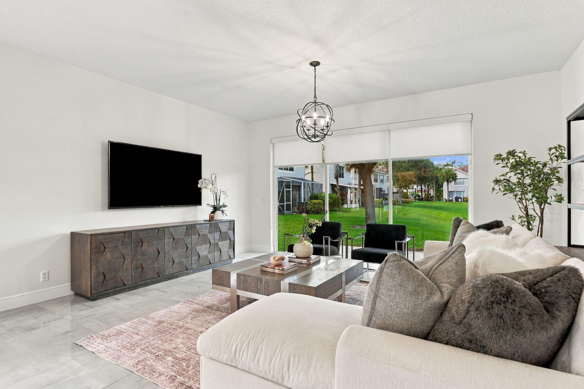 1086 WOODFIELD Road