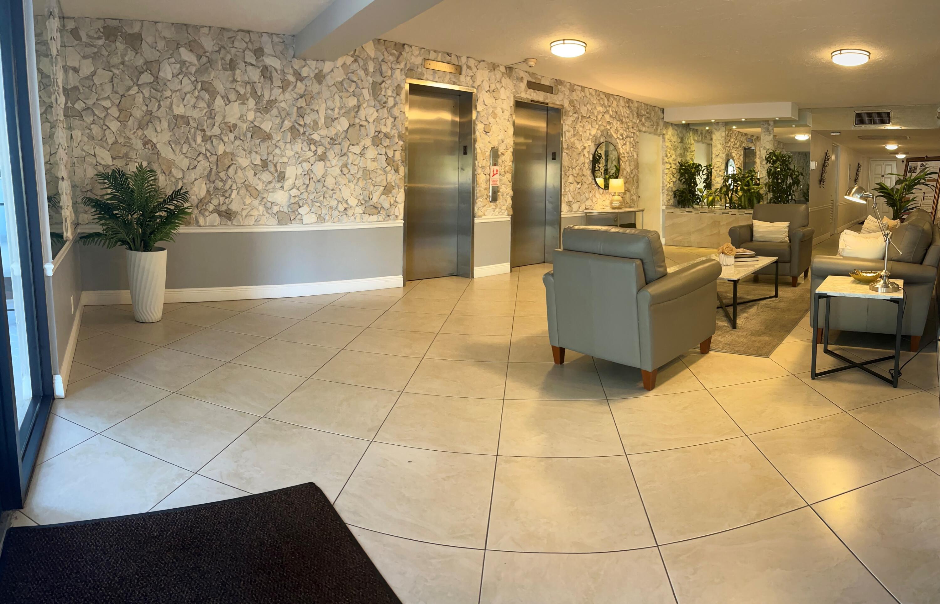 NO 38 PALM-AIRE COUNTRY CLUB 4 - Residential
