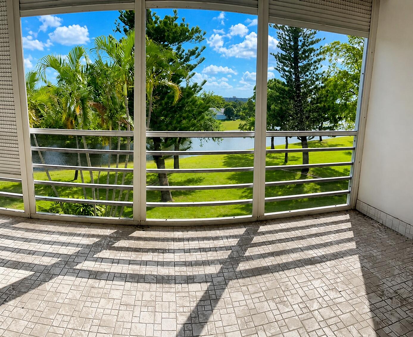 NO 38 PALM-AIRE COUNTRY CLUB 4 - Residential