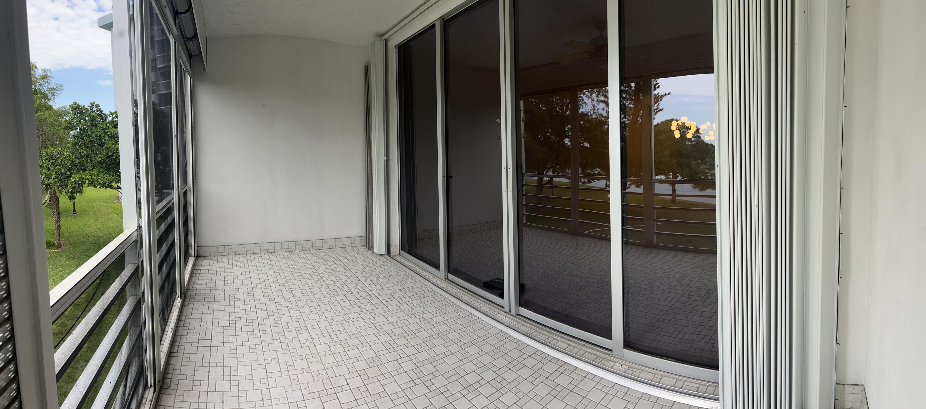 NO 38 PALM-AIRE COUNTRY CLUB 4 - Residential