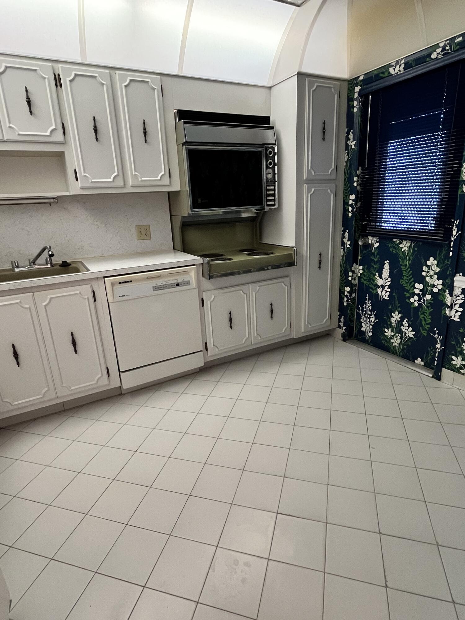 NO 38 PALM-AIRE COUNTRY CLUB 4 - Residential