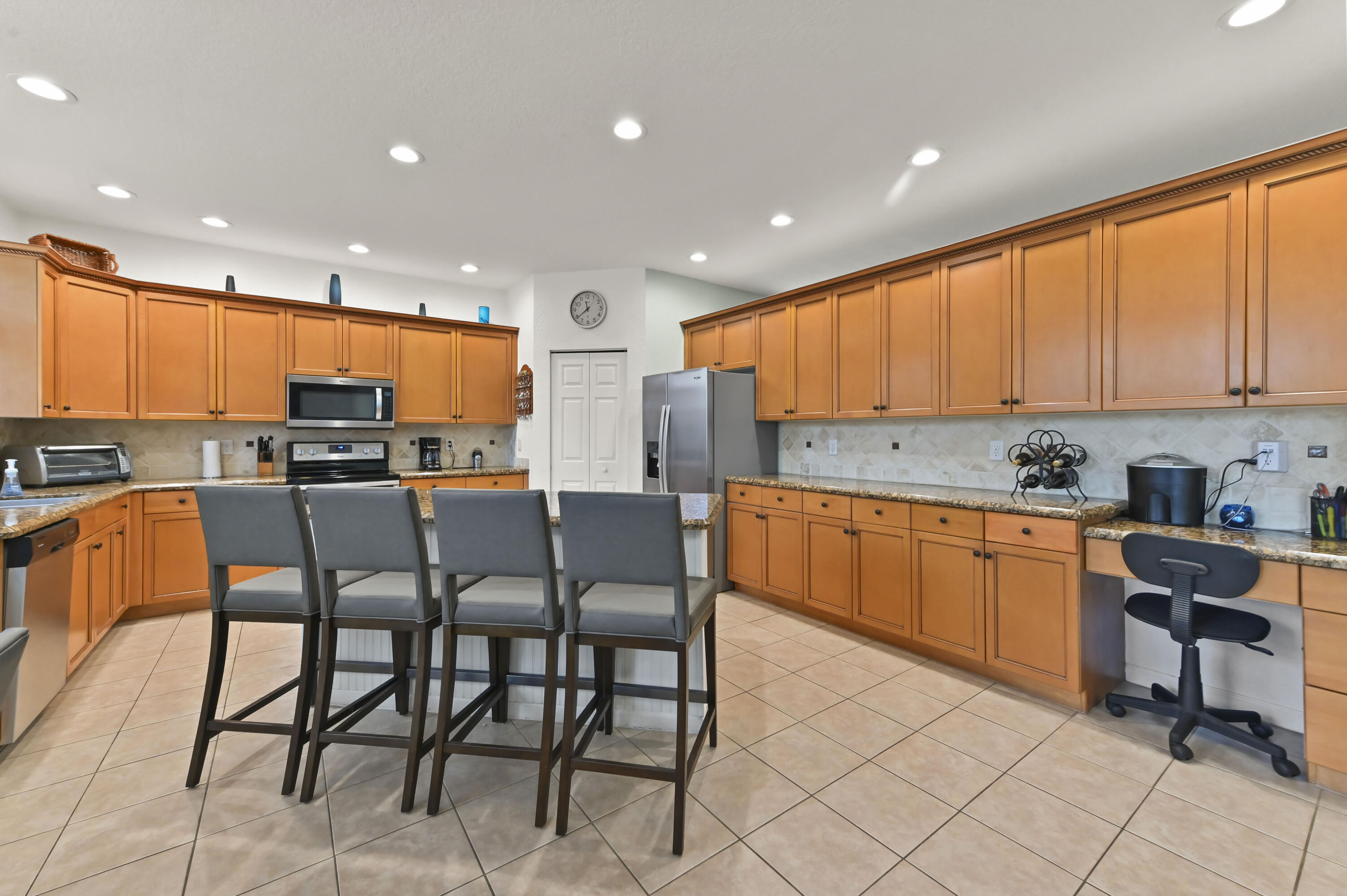 MADISON GREEN - Residential