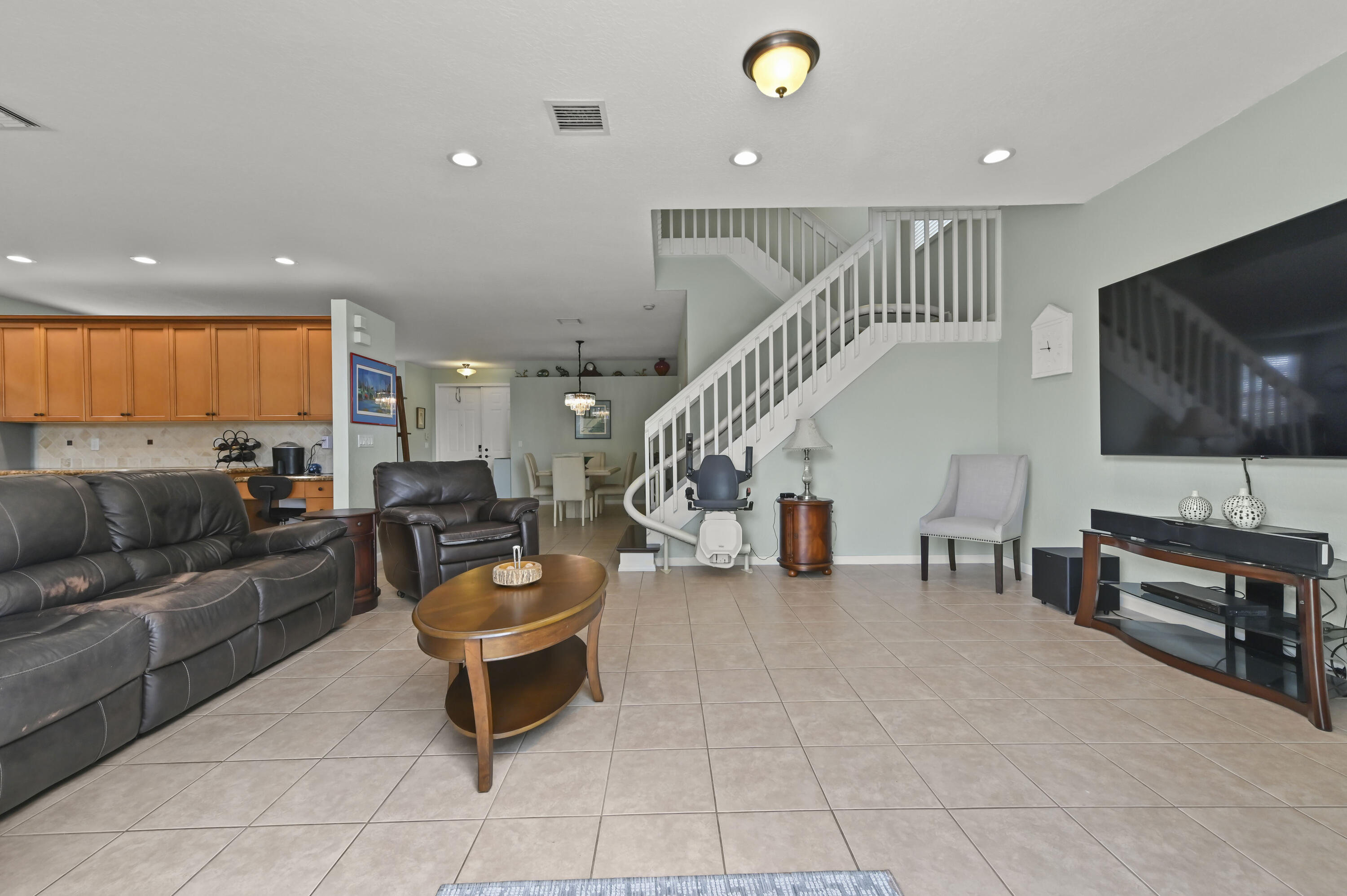 MADISON GREEN - Residential