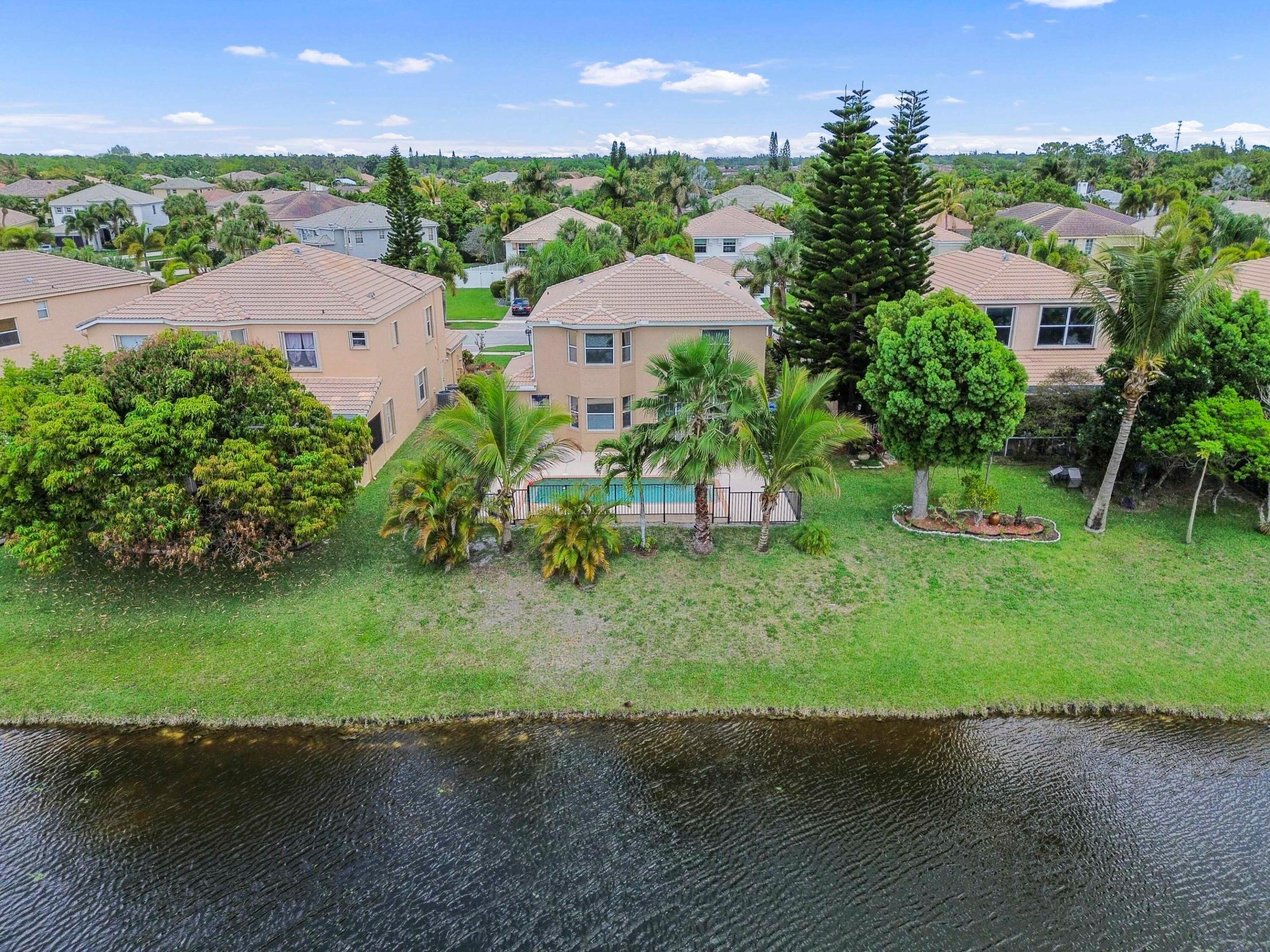 MADISON GREEN - Residential