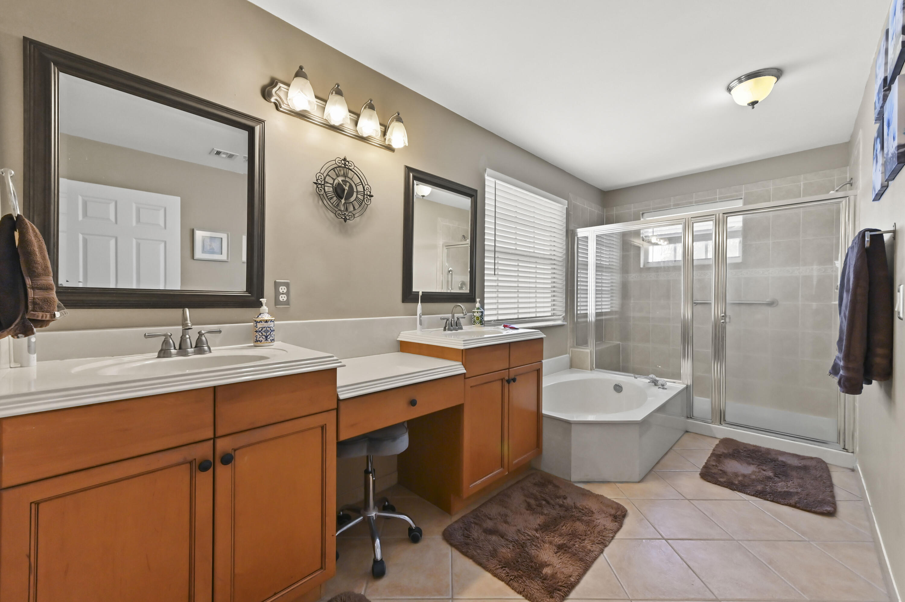 MADISON GREEN - Residential