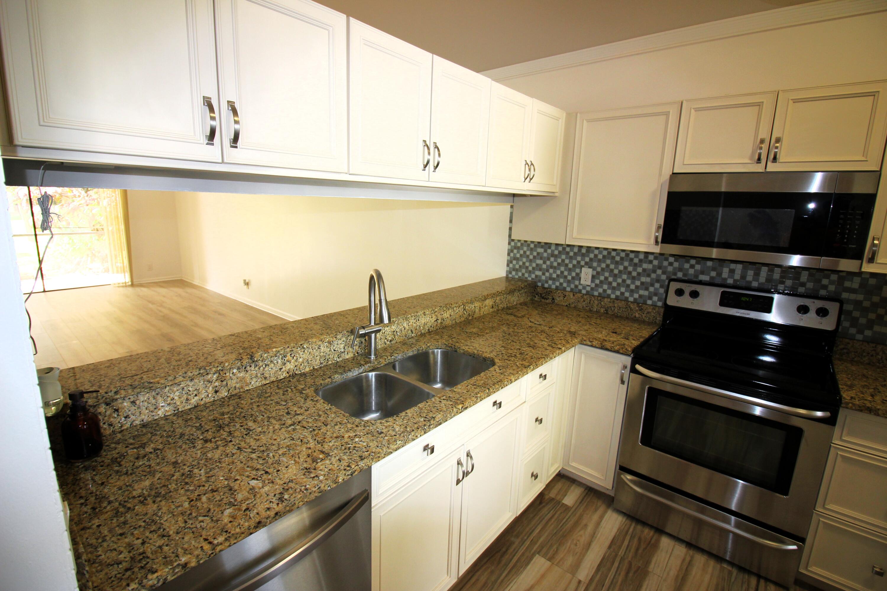 WINDWOOD UNIT I - Residential Lease