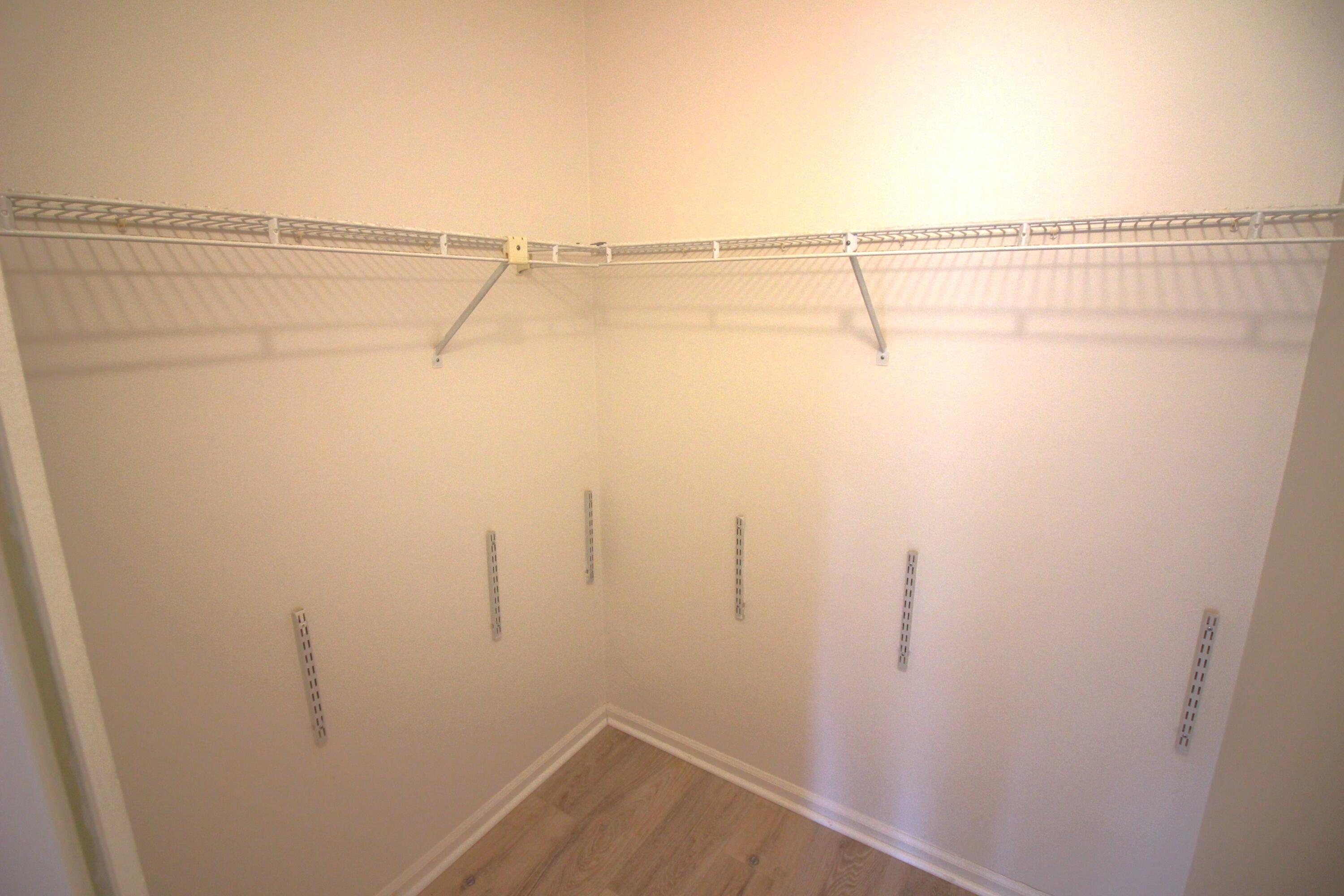 WINDWOOD UNIT I - Residential Lease