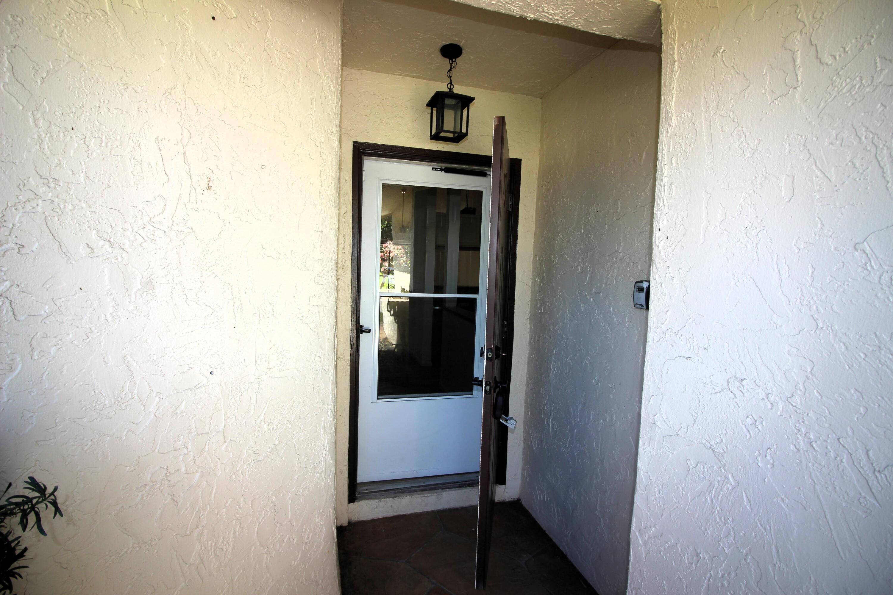 WINDWOOD UNIT I - Residential Lease