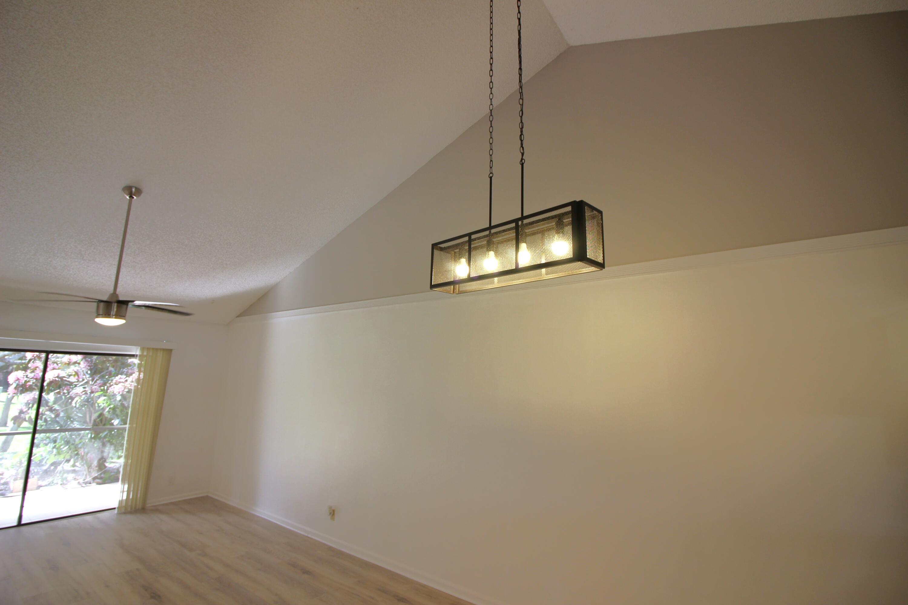 WINDWOOD UNIT I - Residential Lease