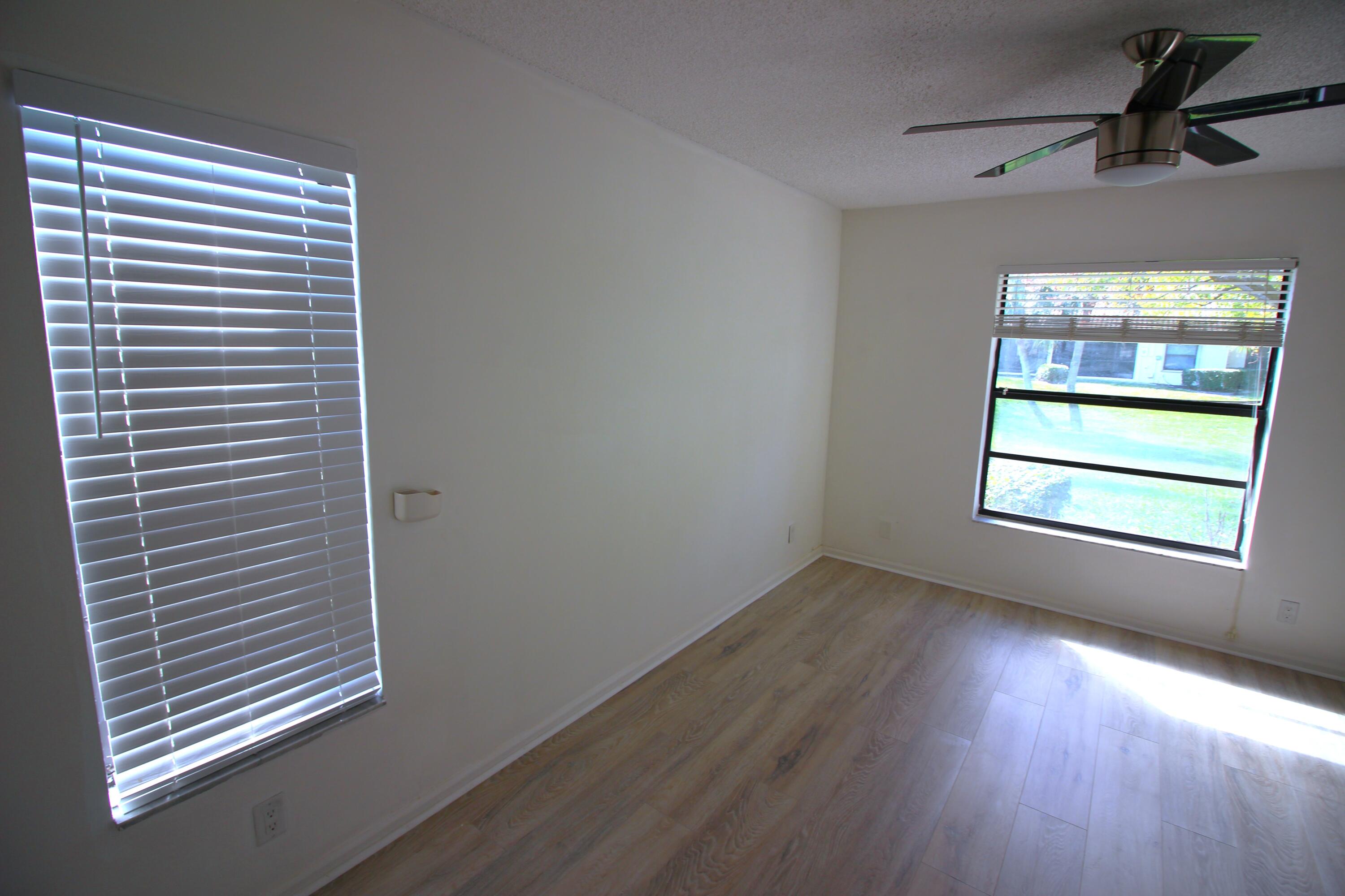 WINDWOOD UNIT I - Residential Lease