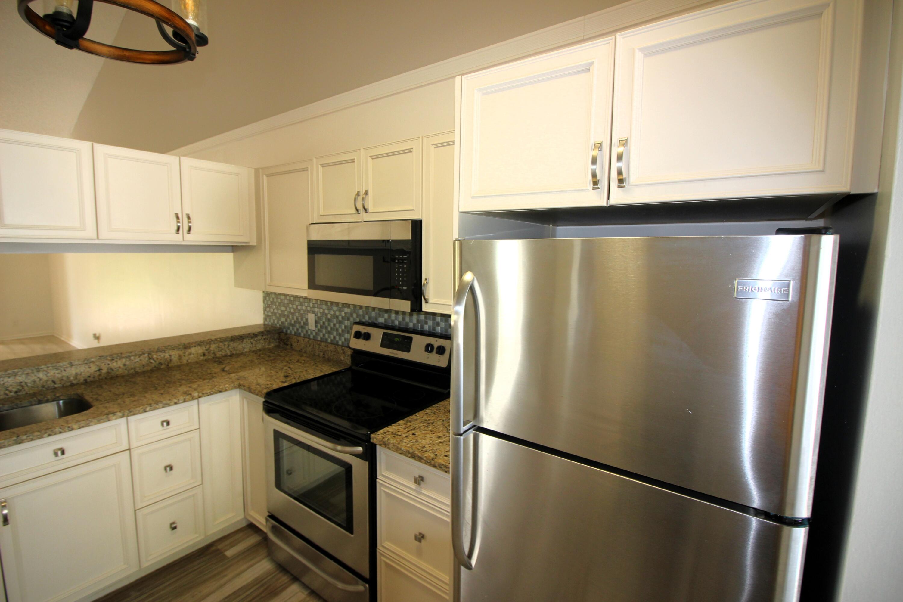 WINDWOOD UNIT I - Residential Lease