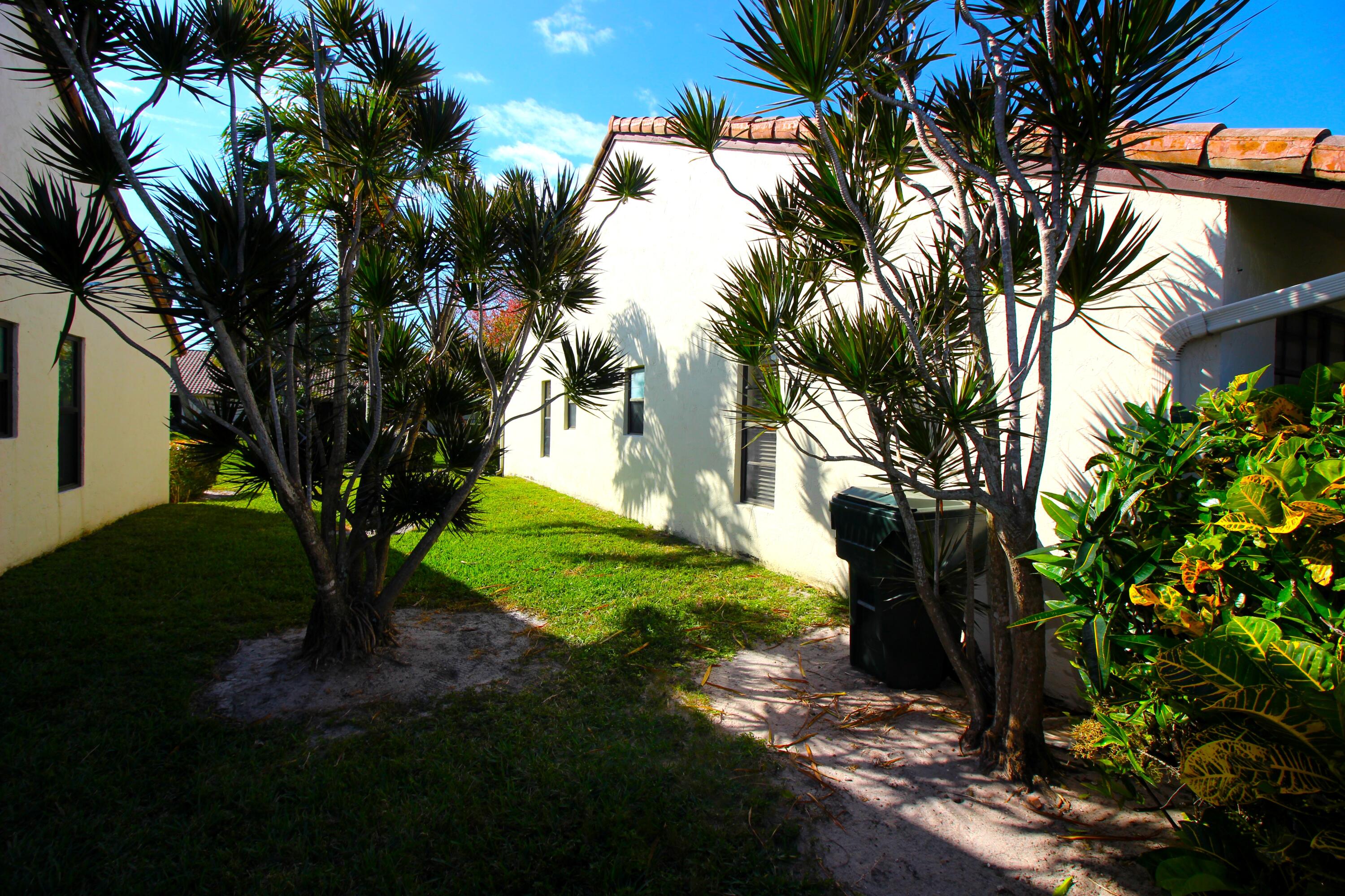 WINDWOOD UNIT I - Residential Lease