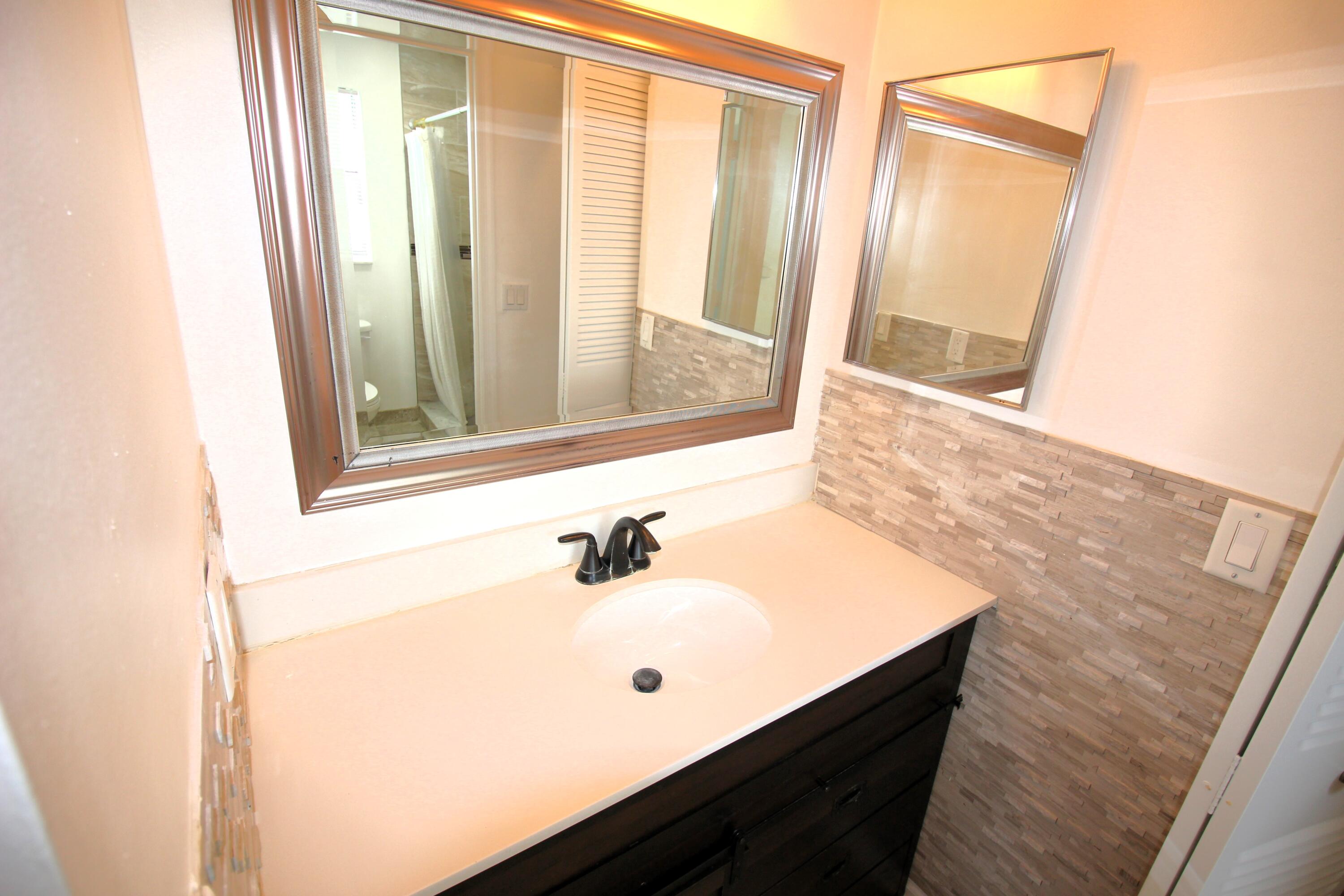 WINDWOOD UNIT I - Residential Lease