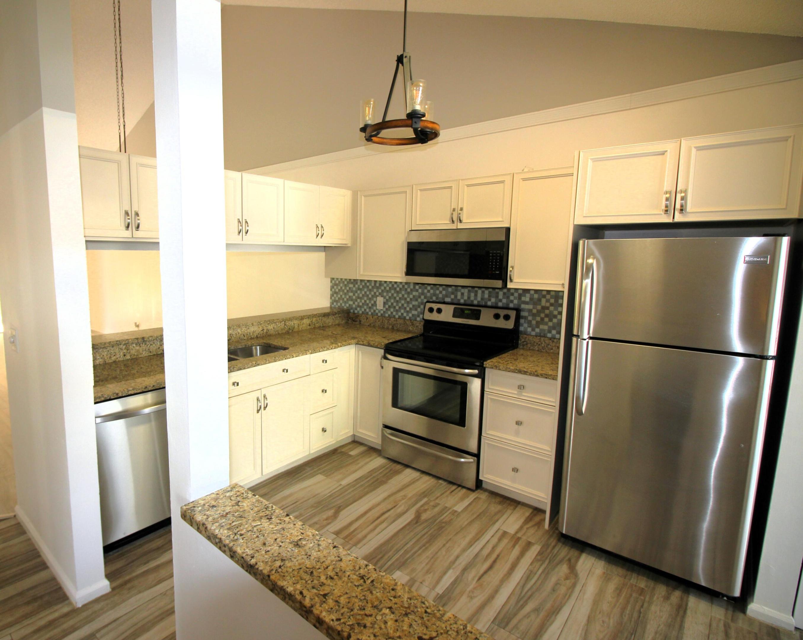 WINDWOOD UNIT I - Residential Lease