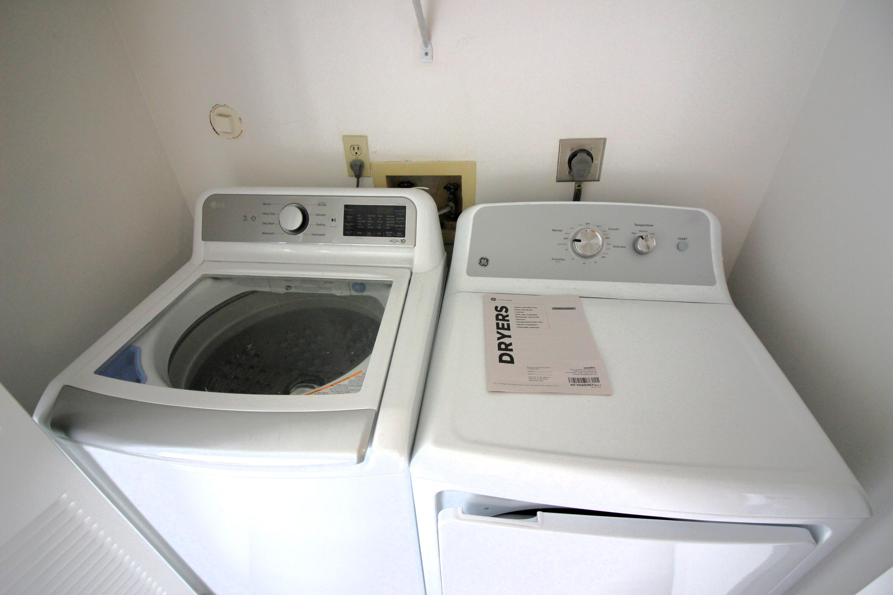 WINDWOOD UNIT I - Residential Lease