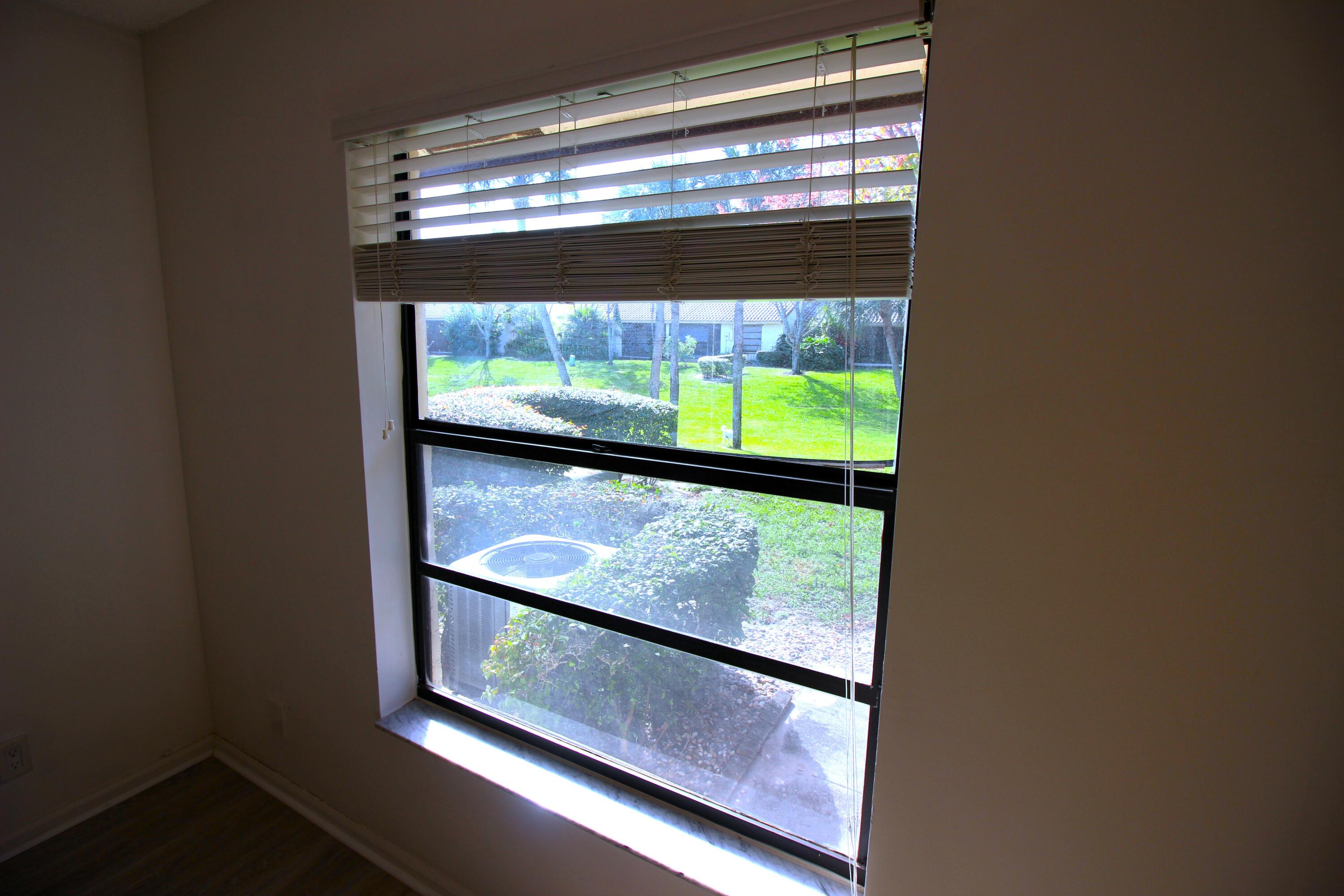 WINDWOOD UNIT I - Residential Lease