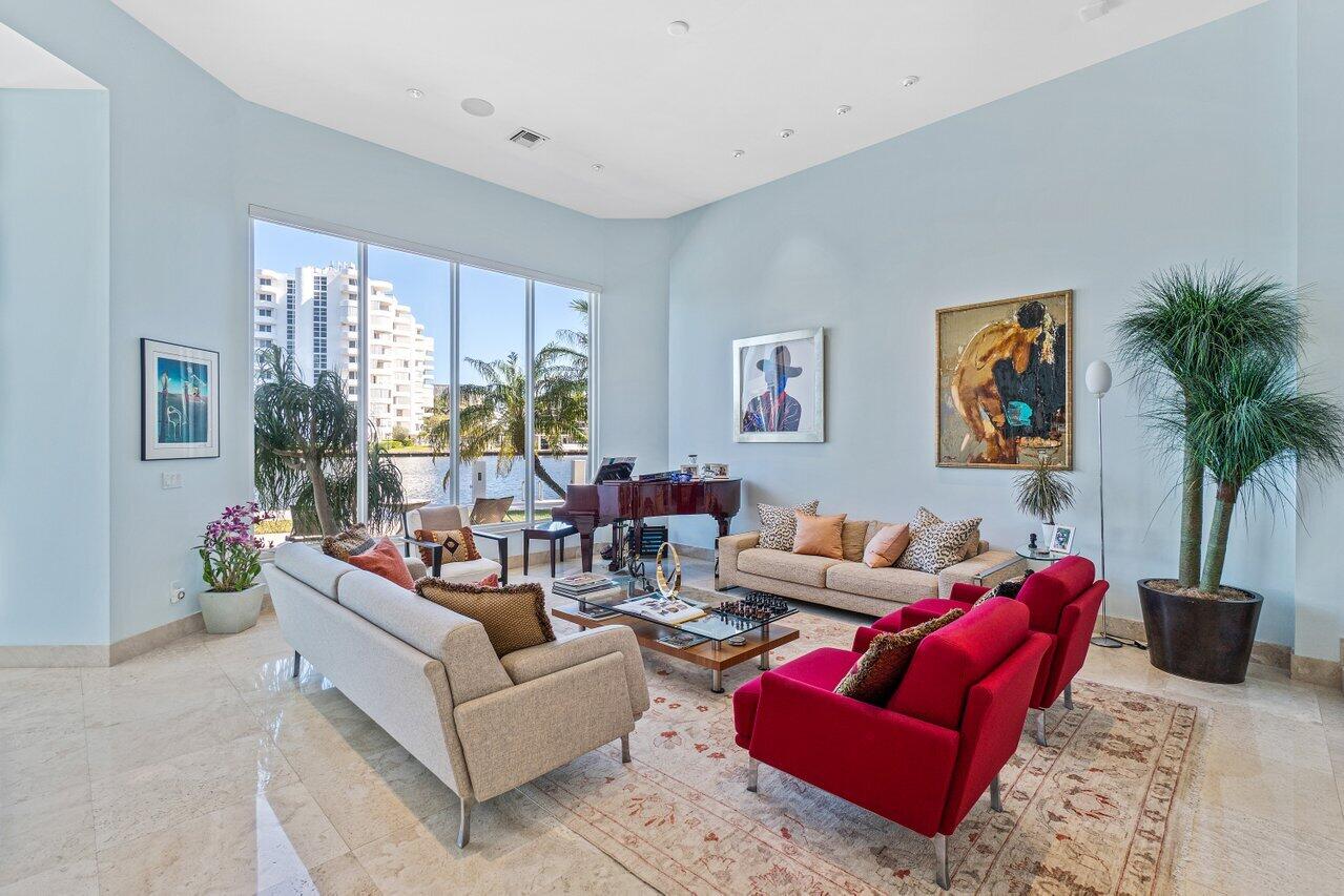 TROPIC ISLE 2ND SEC - Residential