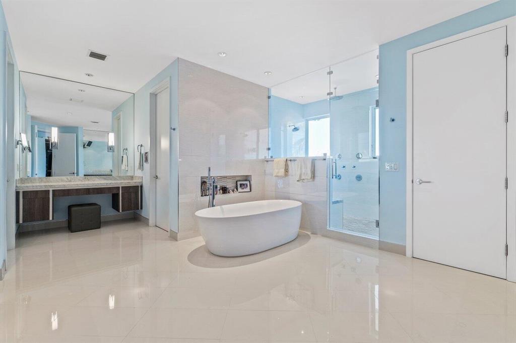 TROPIC ISLE 2ND SEC - Residential