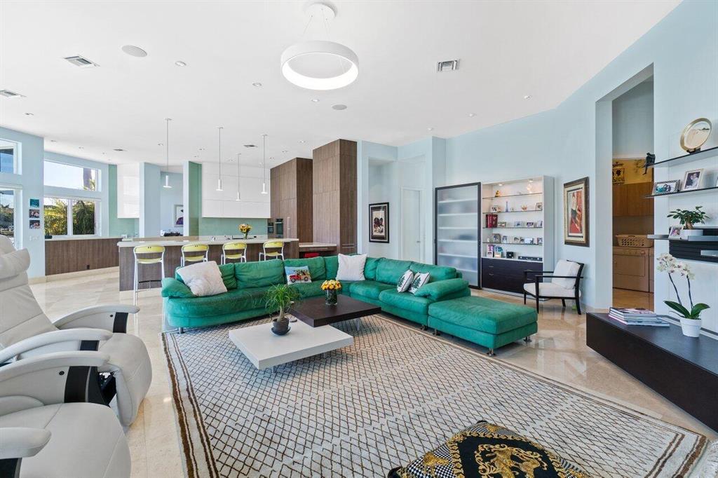 TROPIC ISLE 2ND SEC - Residential