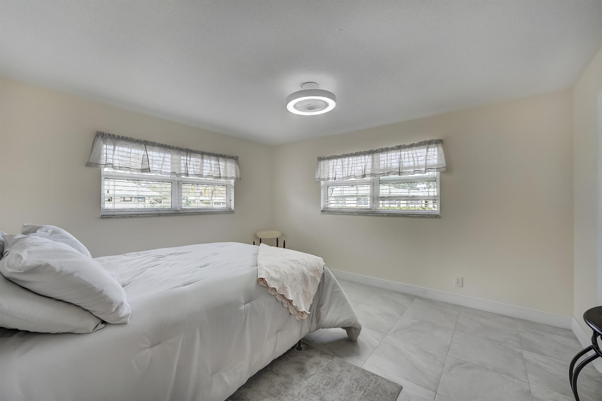 COUNTRY MANORS CONDO - Residential