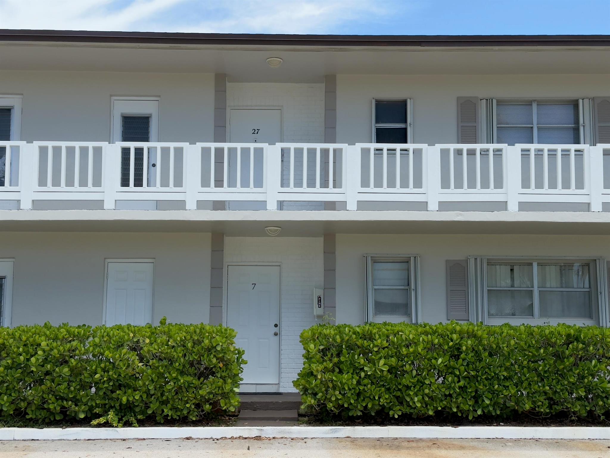 Welcome to this well-maintained 2-bedroom, 1-bathroom unit located in a peaceful community just across the street from Branhilda Richardson-Knowles Memorial Park. This home features brand new kitchen cabinets and countertops, an updated bathroom, and the convenience of an in-unit washer and dryer. Enjoy the Florida lifestyle with access to a community pool and picnic area. Ideally situated close to I-95 and just minutes from the beach -- perfect for commuters and beach lovers alike!