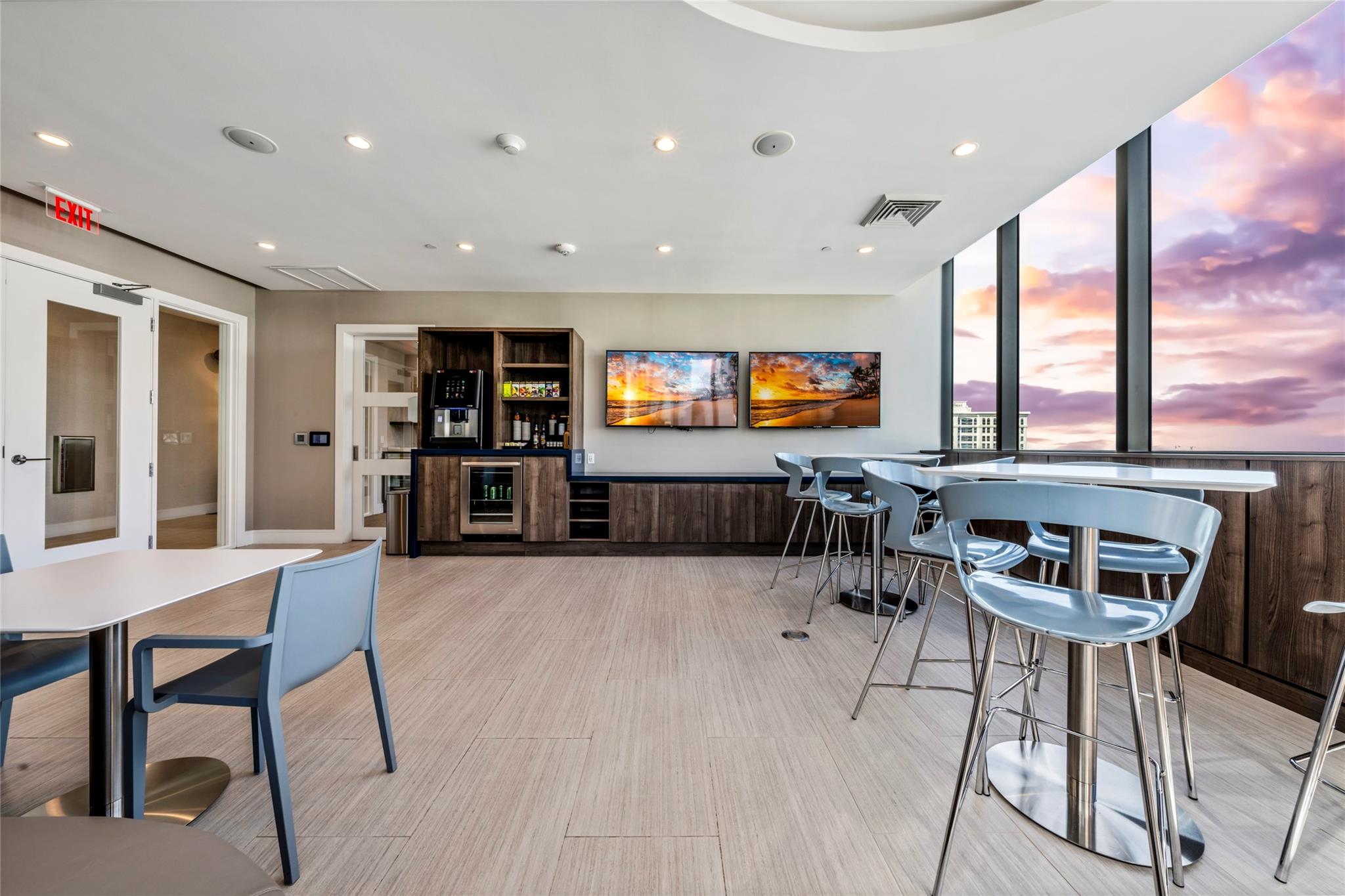 100 Las Olas - Residential