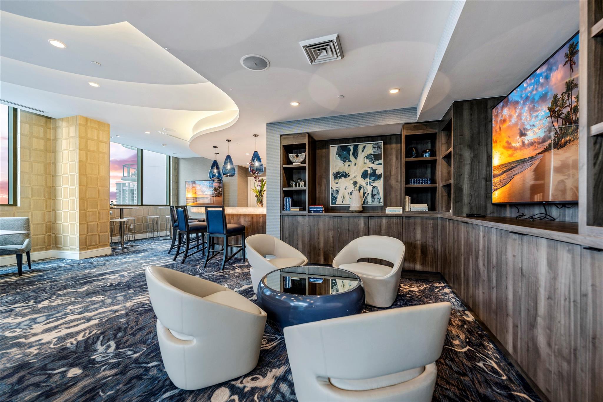 100 Las Olas - Residential
