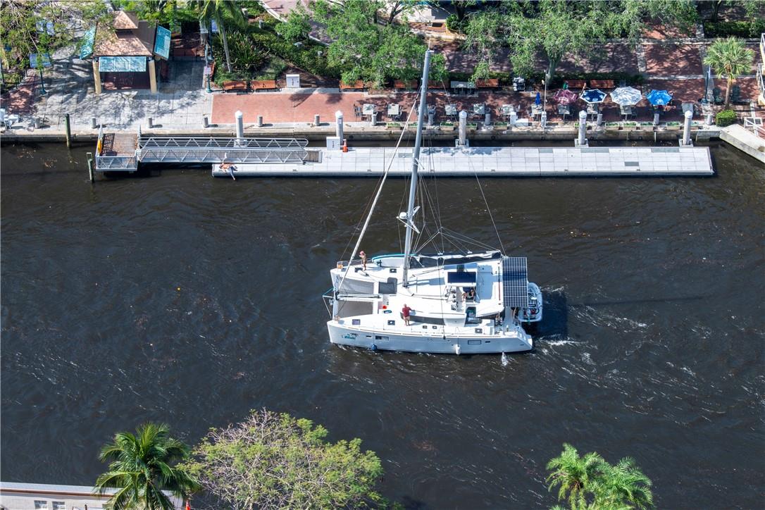 100 Las Olas - Residential