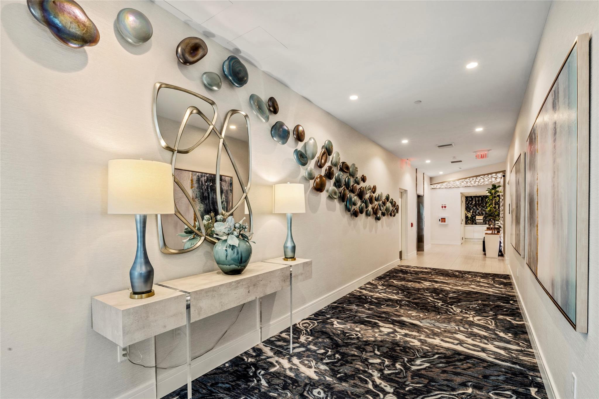 100 Las Olas - Residential