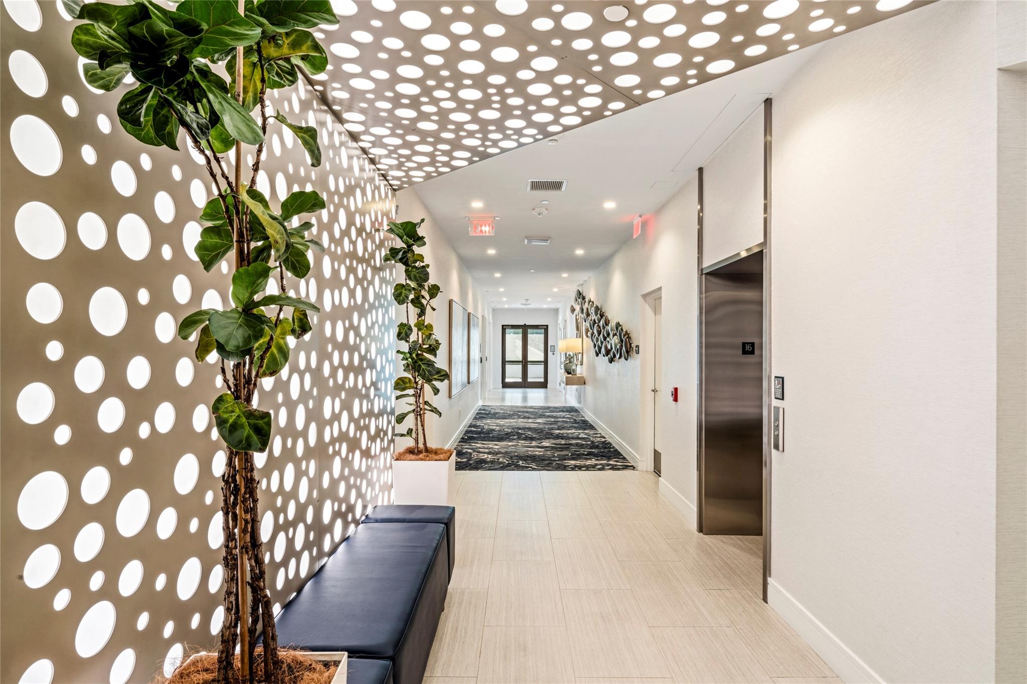 100 Las Olas - Residential