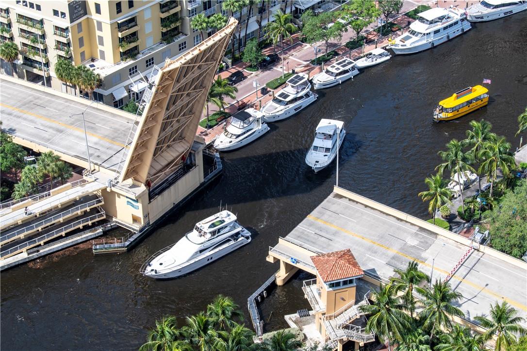 100 Las Olas - Residential