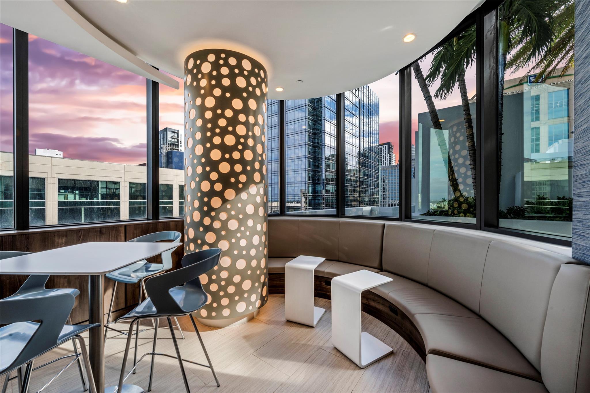 100 Las Olas - Residential