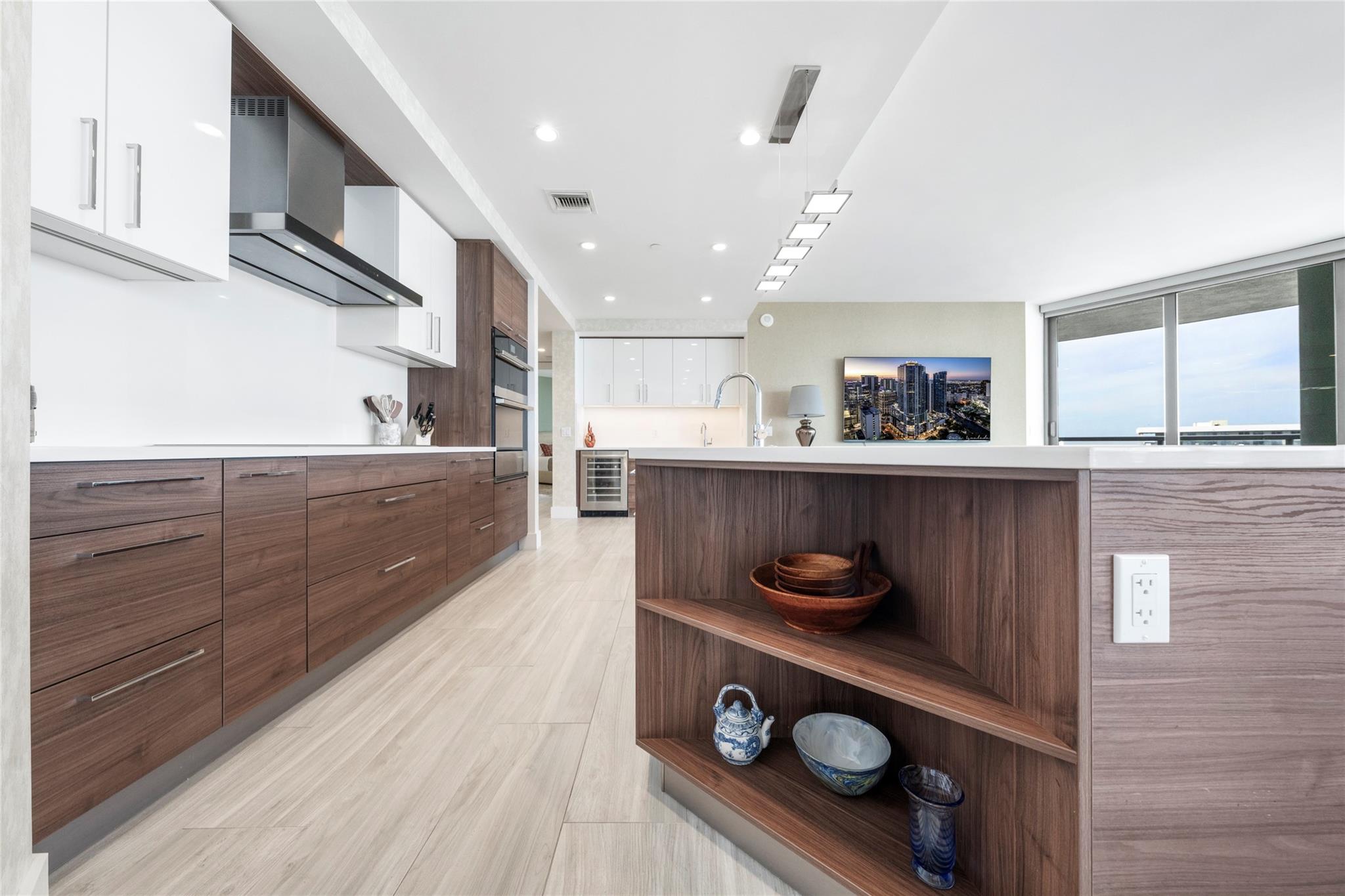 100 Las Olas - Residential