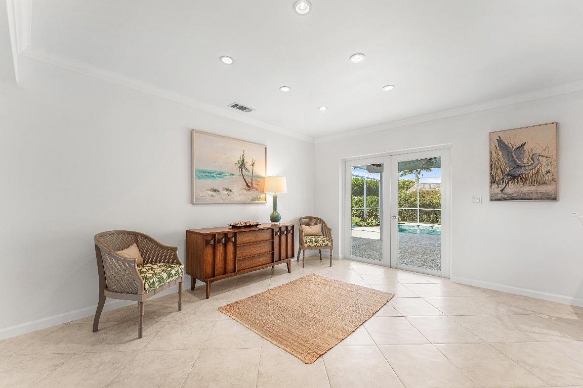 FOREST HILLS - Residential