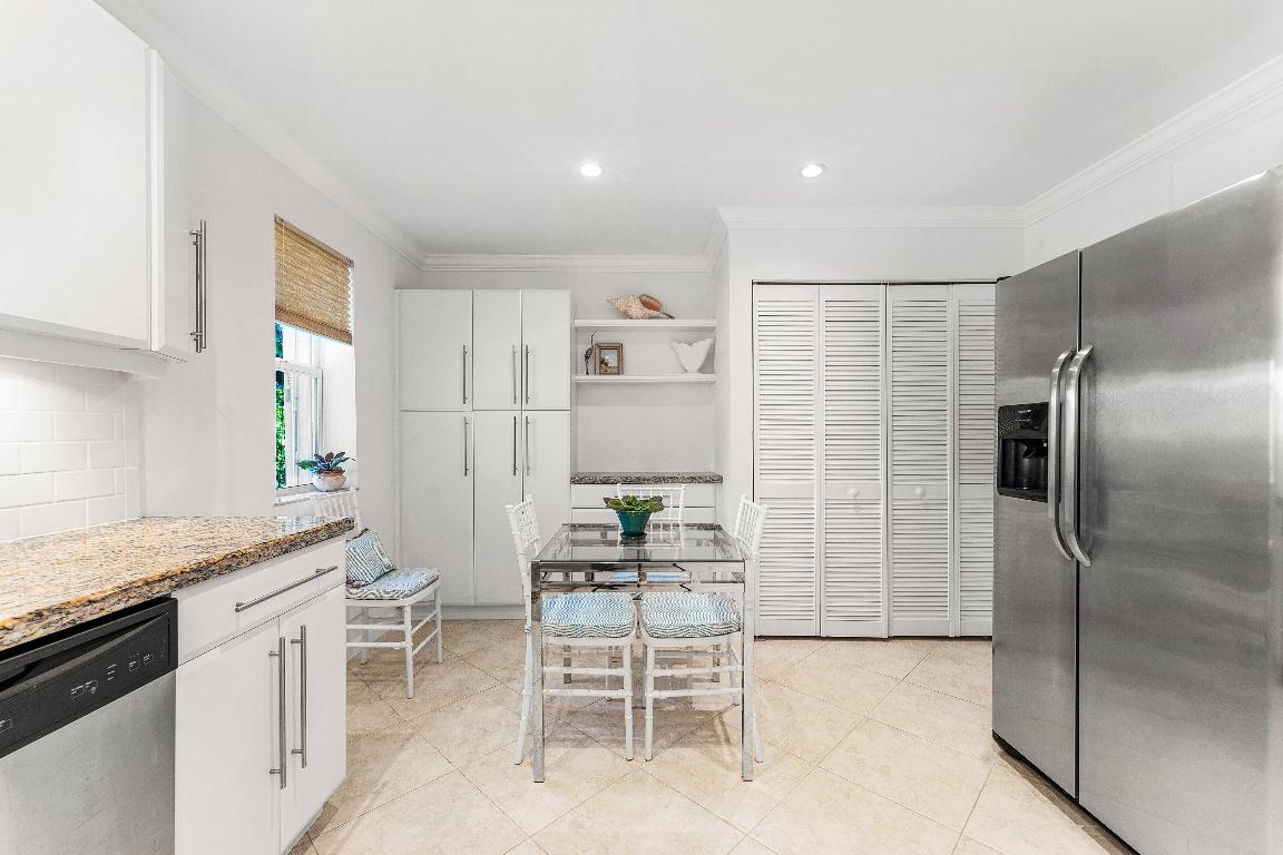 FOREST HILLS - Residential