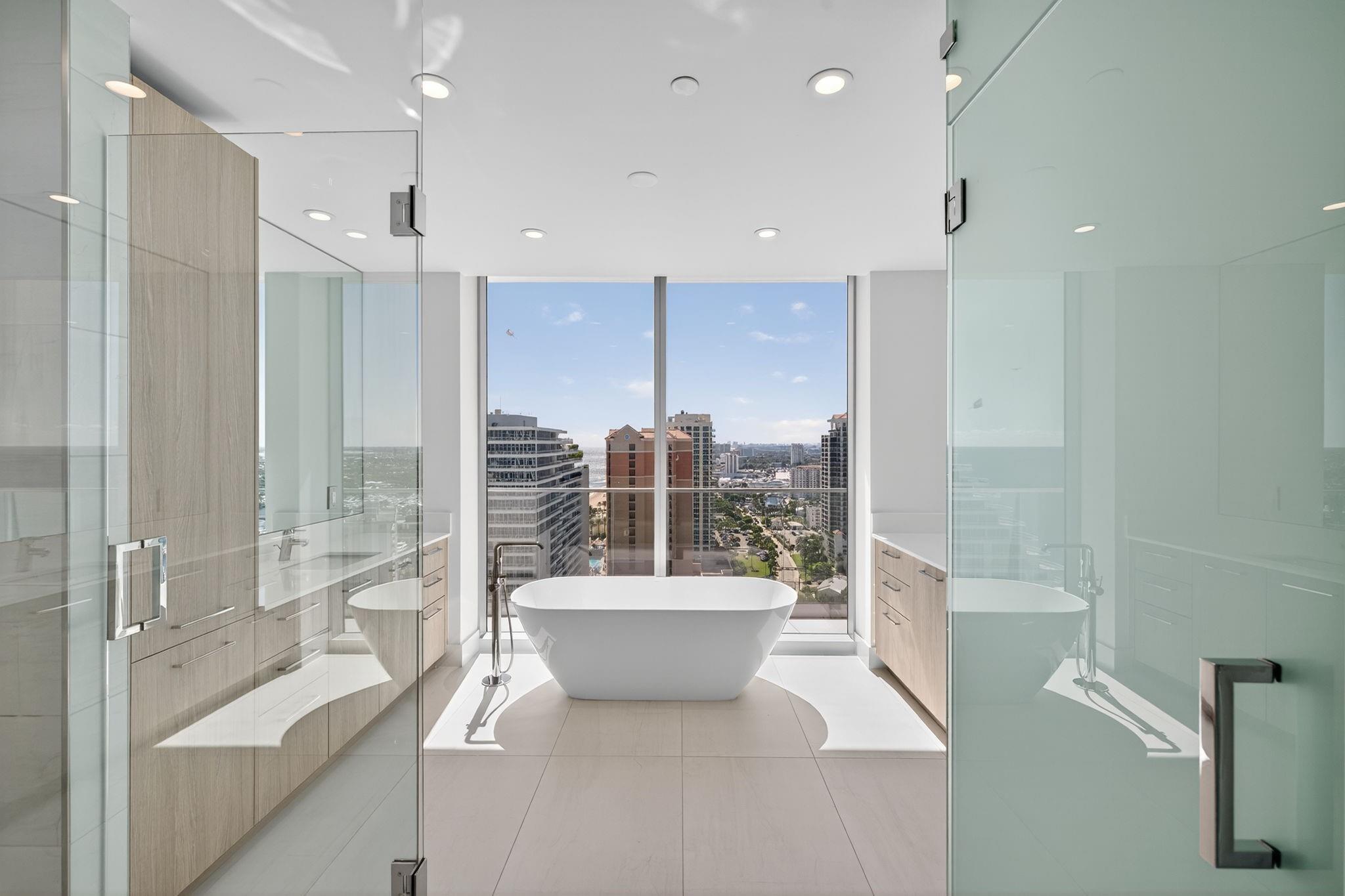 SELENE OCEANFRONT RESIDEN - Residential