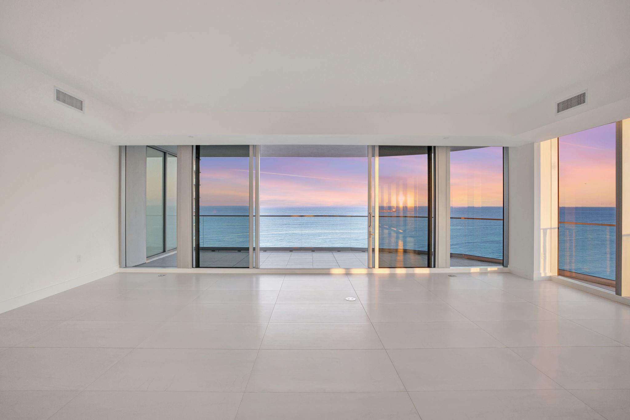 SELENE OCEANFRONT RESIDEN - Residential