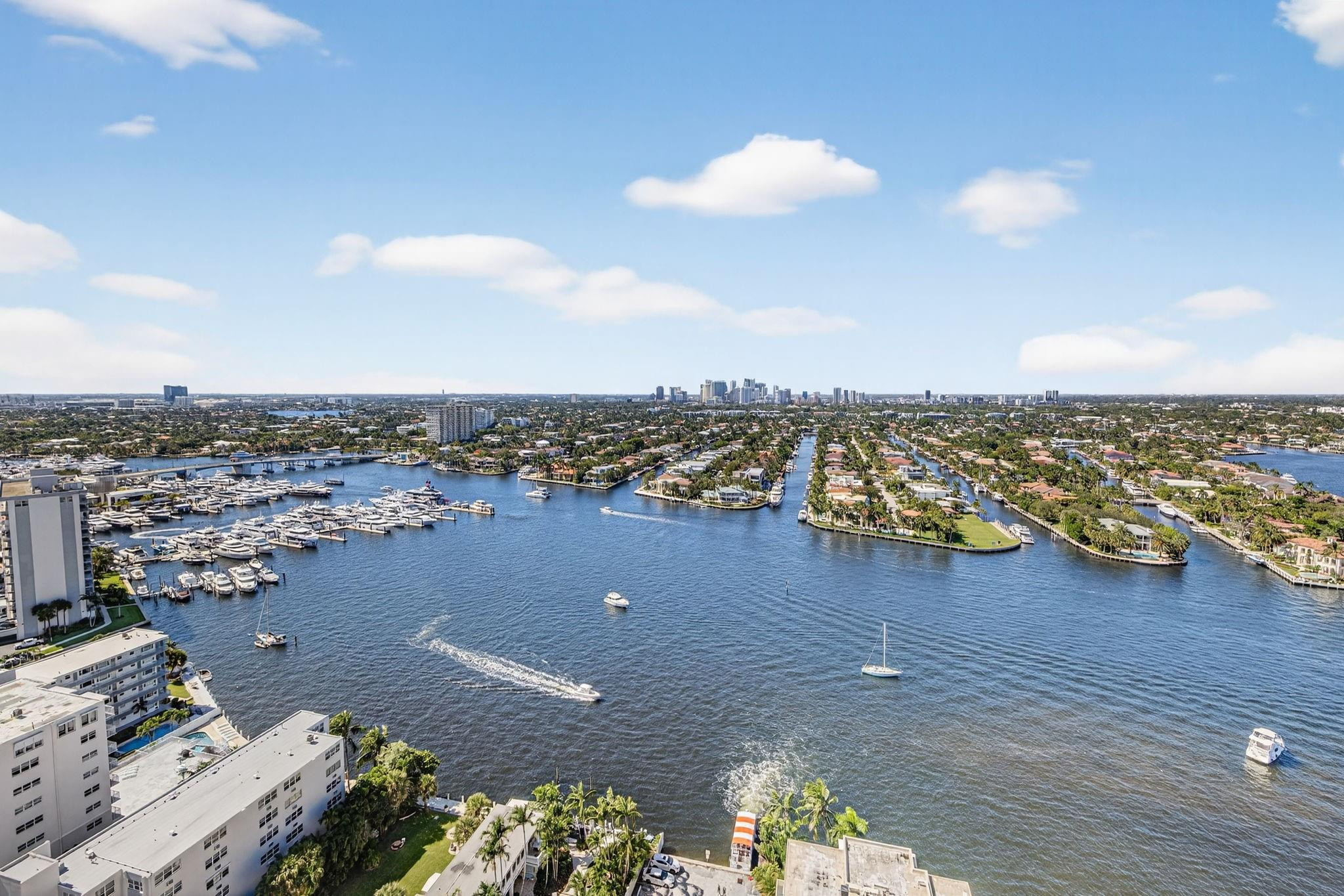 SELENE OCEANFRONT RESIDEN - Residential